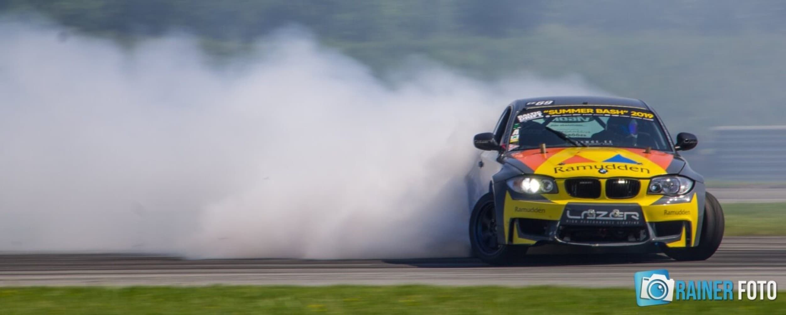 Hullumeelne sõit Driftiautos