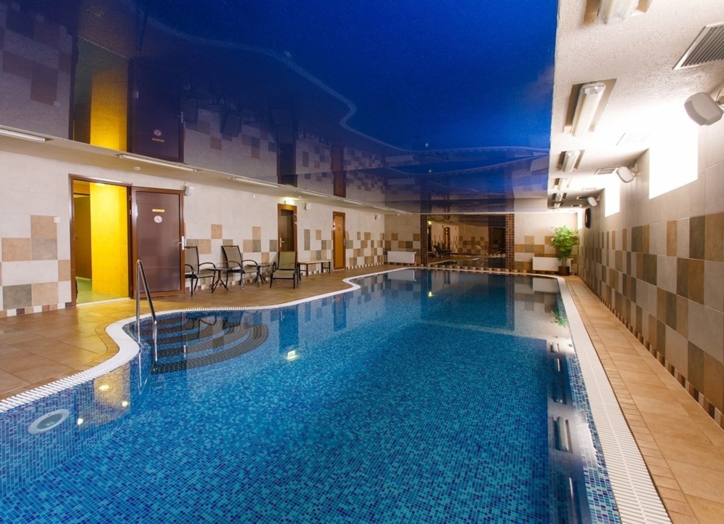 Rocca al Mare Hotelli romantikapakett Junior Sviidis  | Kingitus