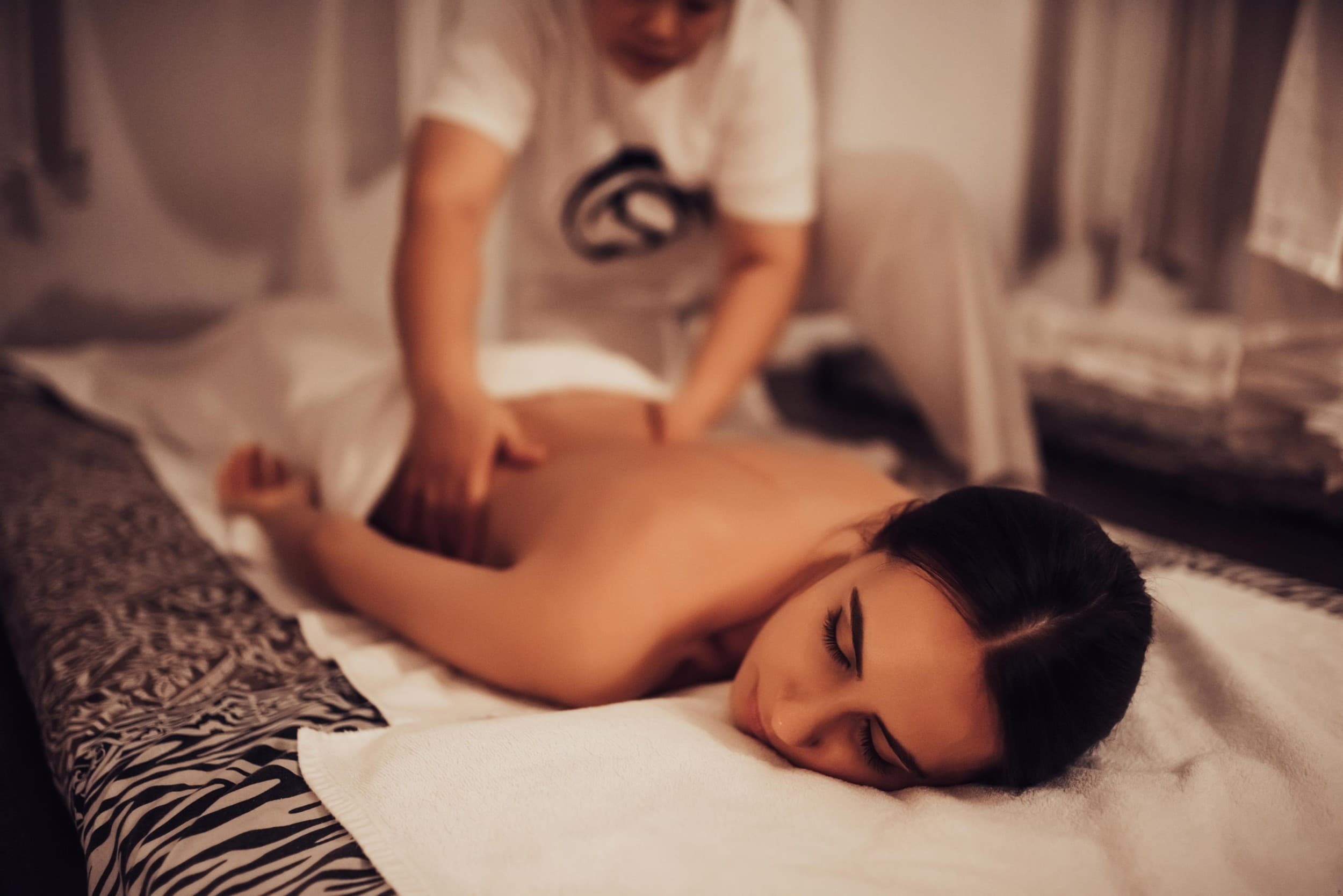 Ehtne Tai massaaž aromaatsete õlidega | Kingitus