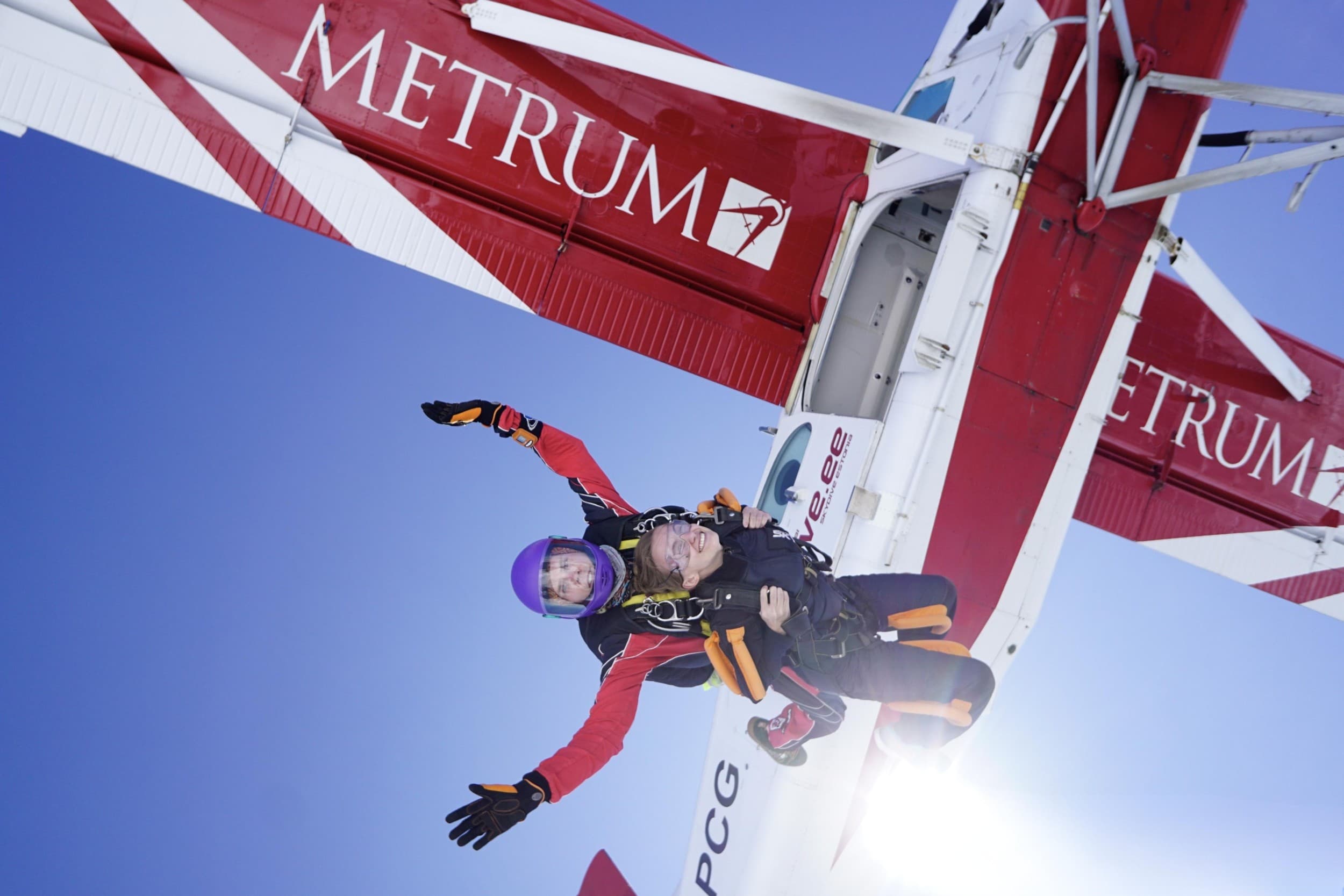 Tandemhüpe langevarjuga (4000 m) + videosalvestus | Kingitus