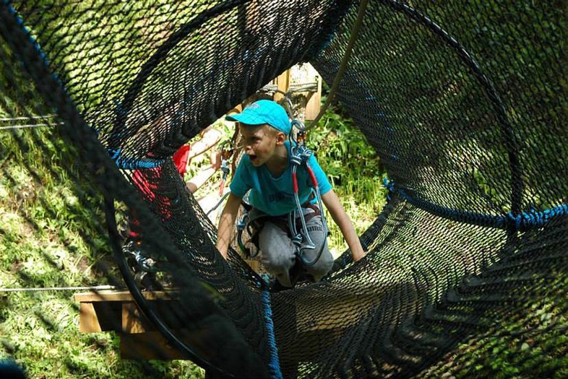 Põnev seiklus lapsele Tartu seikluspargis 
