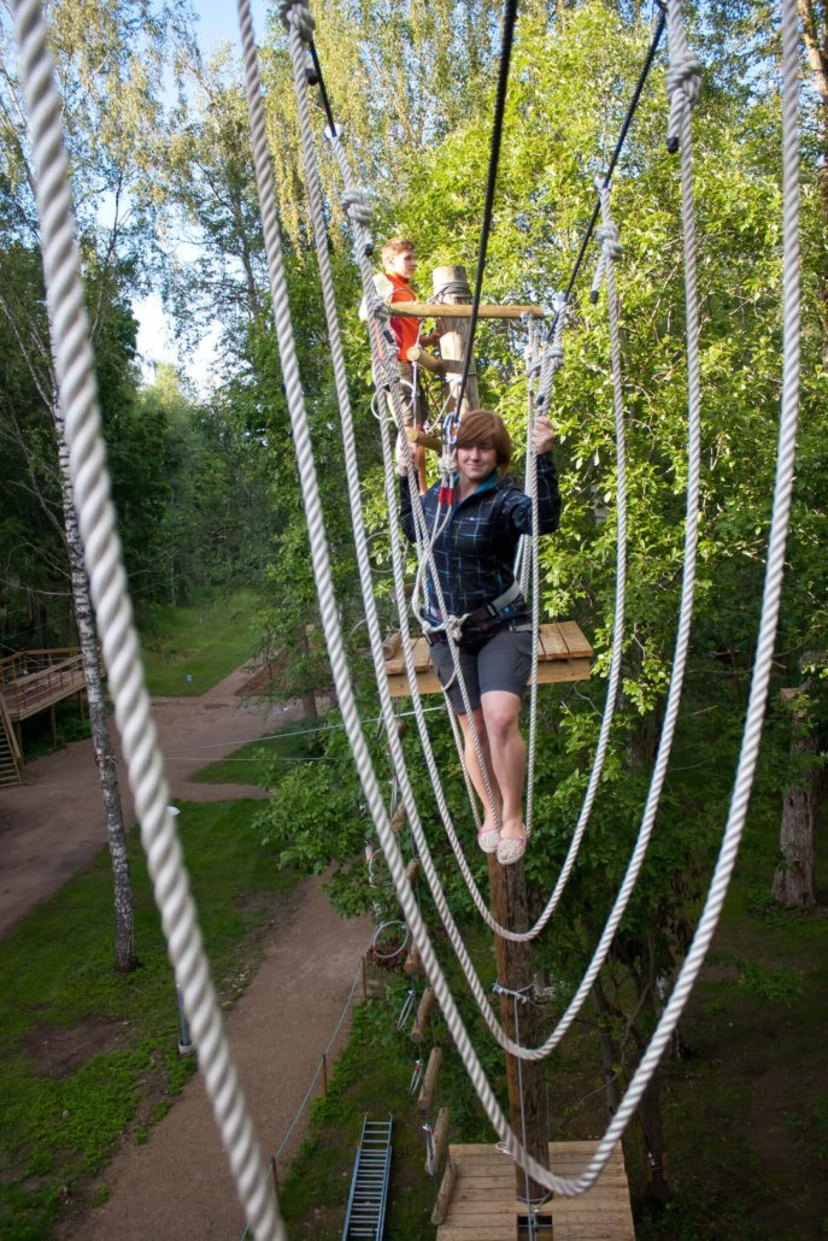 Põnev seiklus Tartu seikluspargis kahele | Kingitus