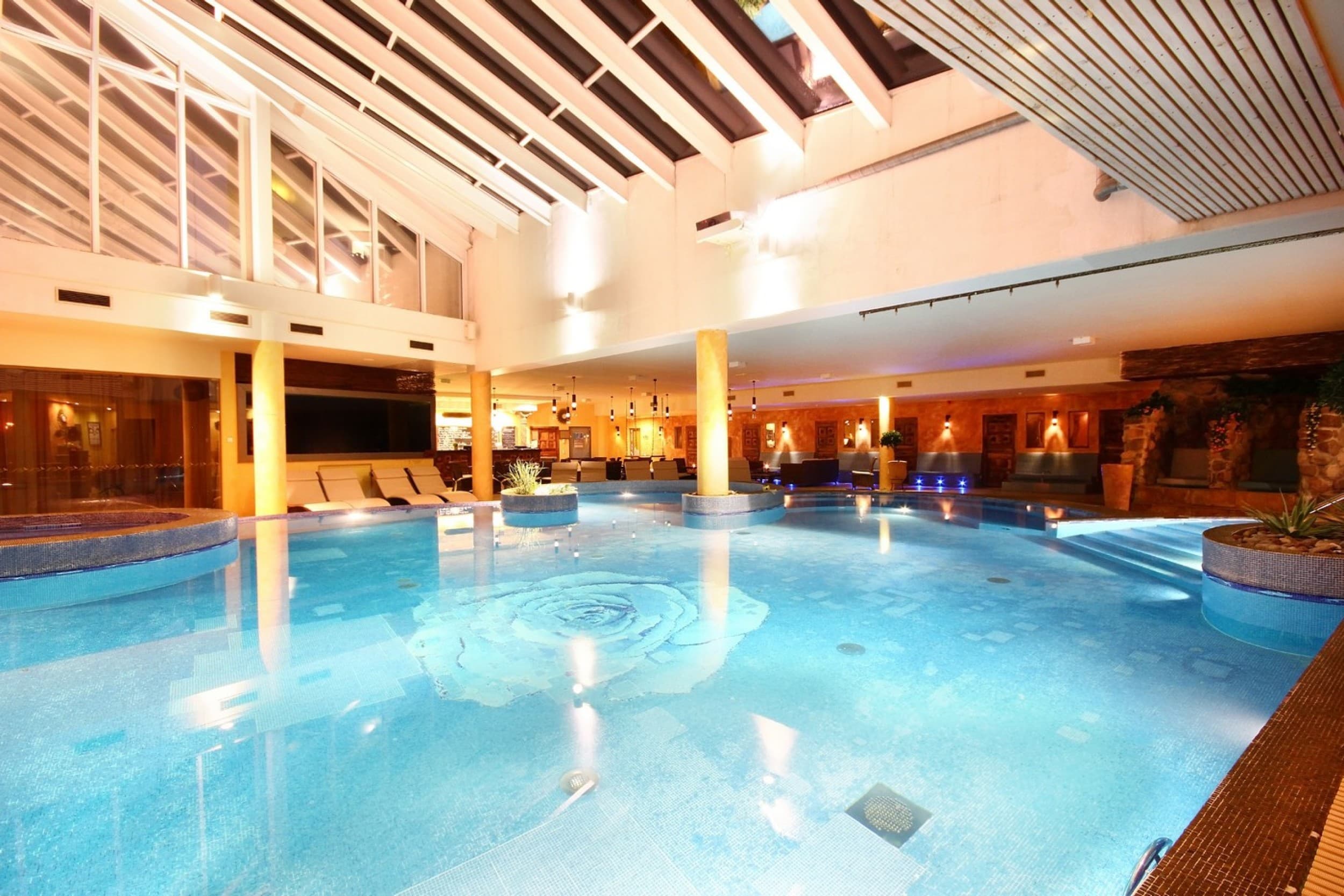 Посещение Grand Rose SPA с сеансом одновременного массажа для двоих