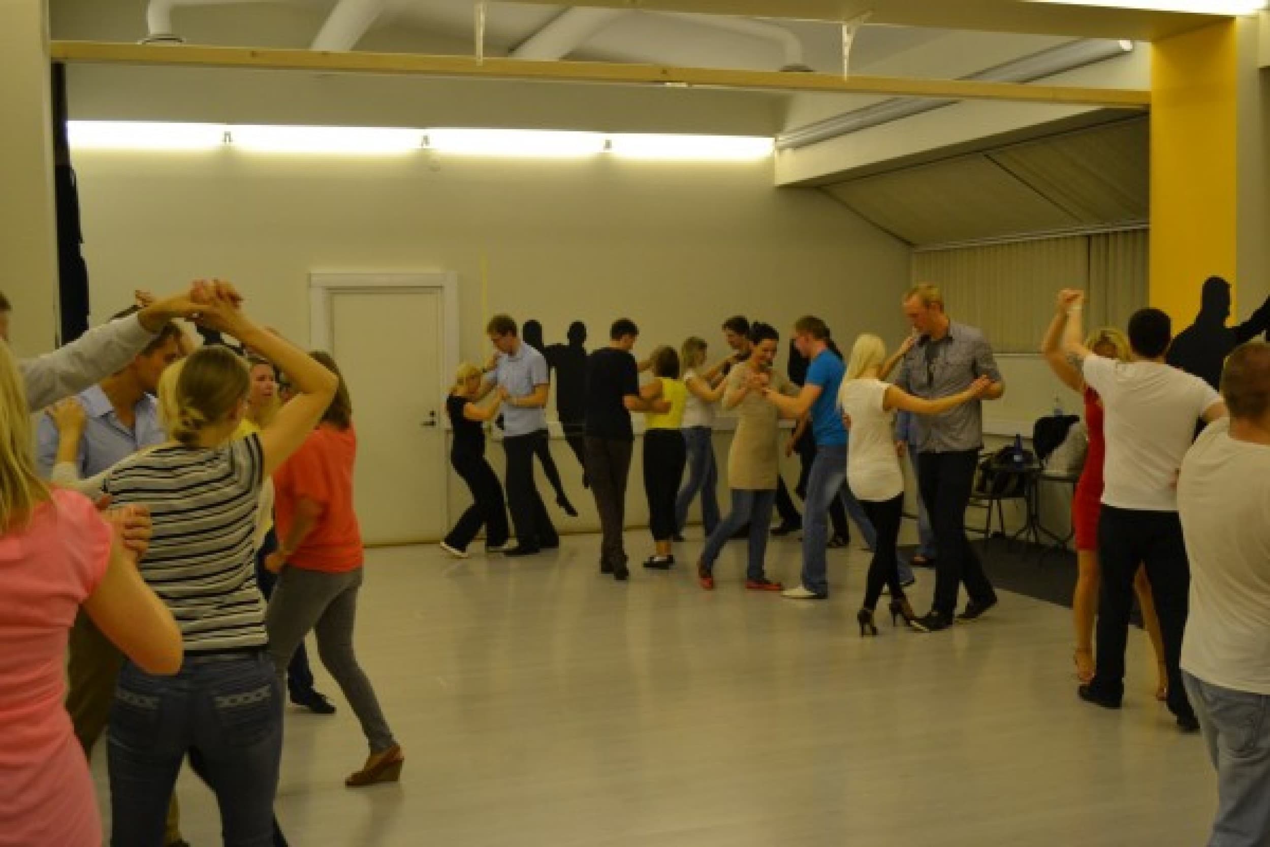 Ühekuuline tantsukursus Casa de Baile tantsukeskuses