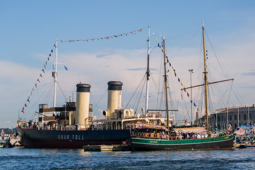 Põnevad merelood Lennusadamas kahele