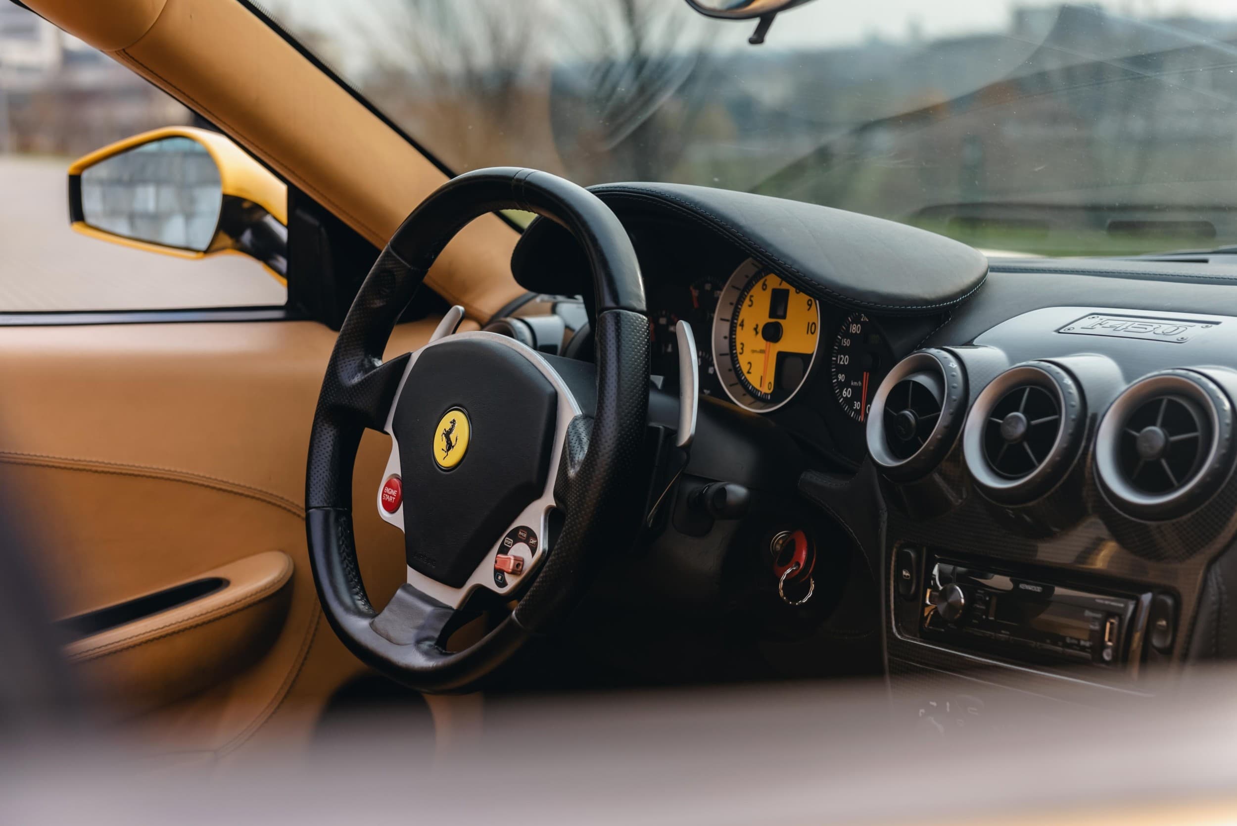 Впечатления от езды на Ferrari или Lamborghini | Kingitus