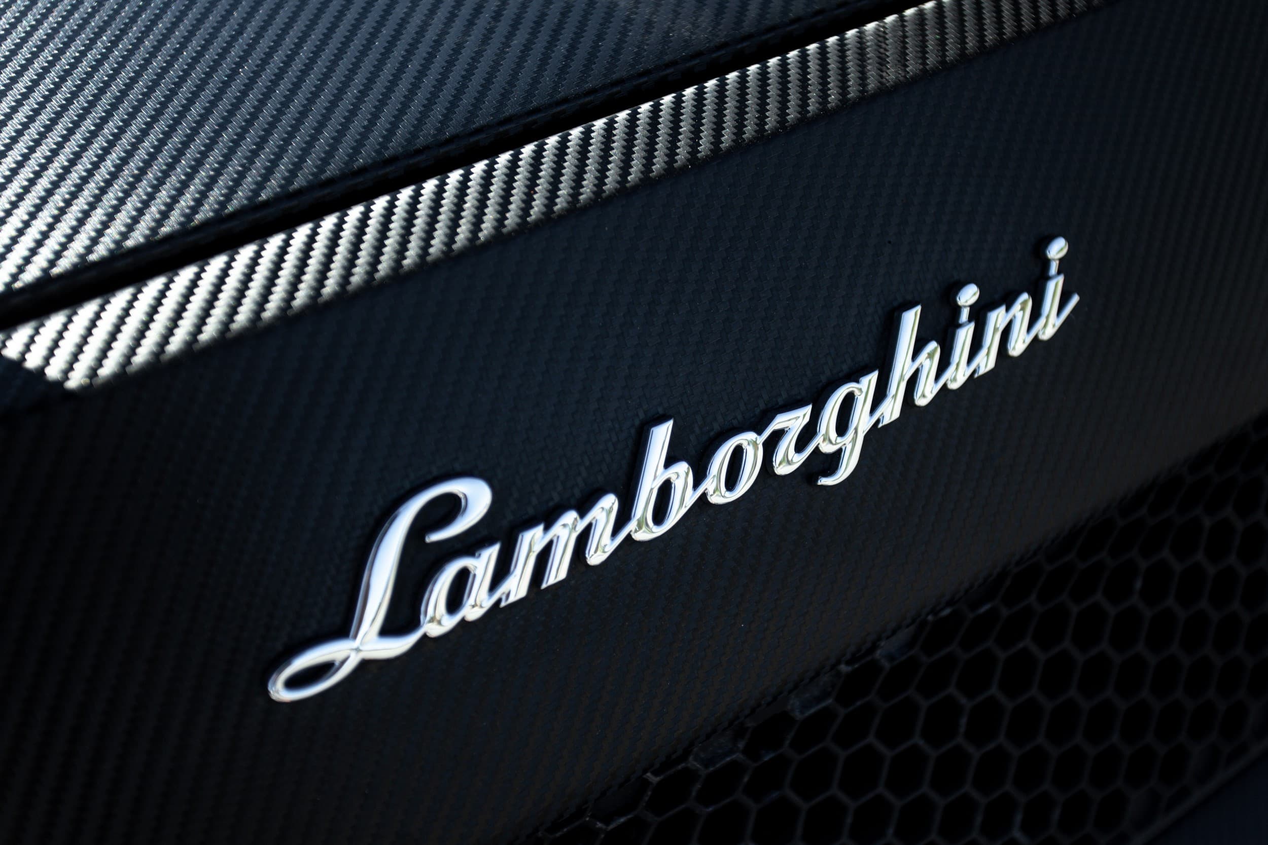 Ferrari vs Lamborghini