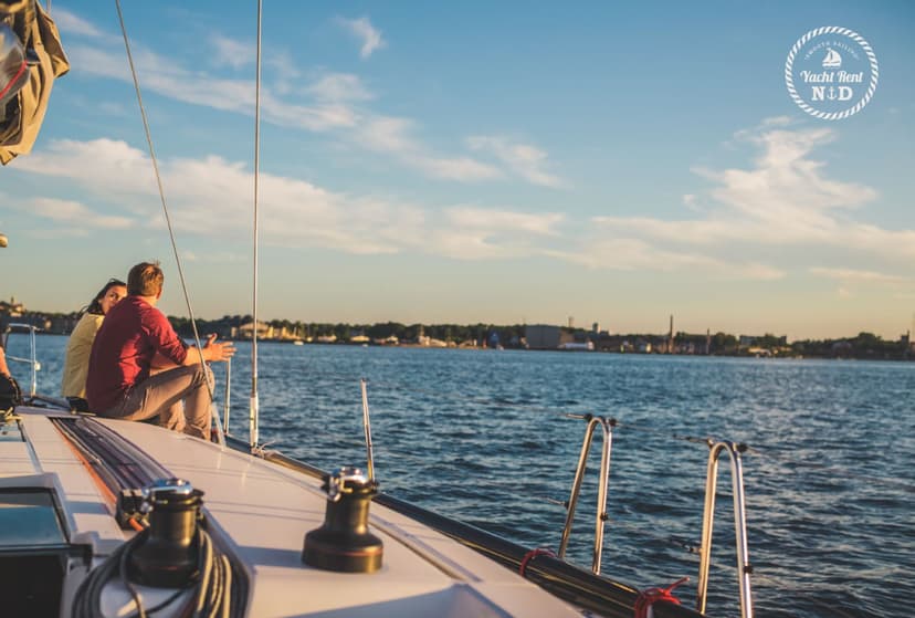 Purjetamine luksusjahiga Tallinna lahel kahele
