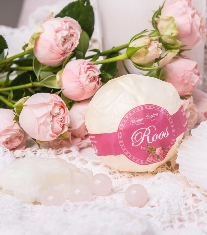 Signe Seebid roosiõie käte- ja küüntehooldus