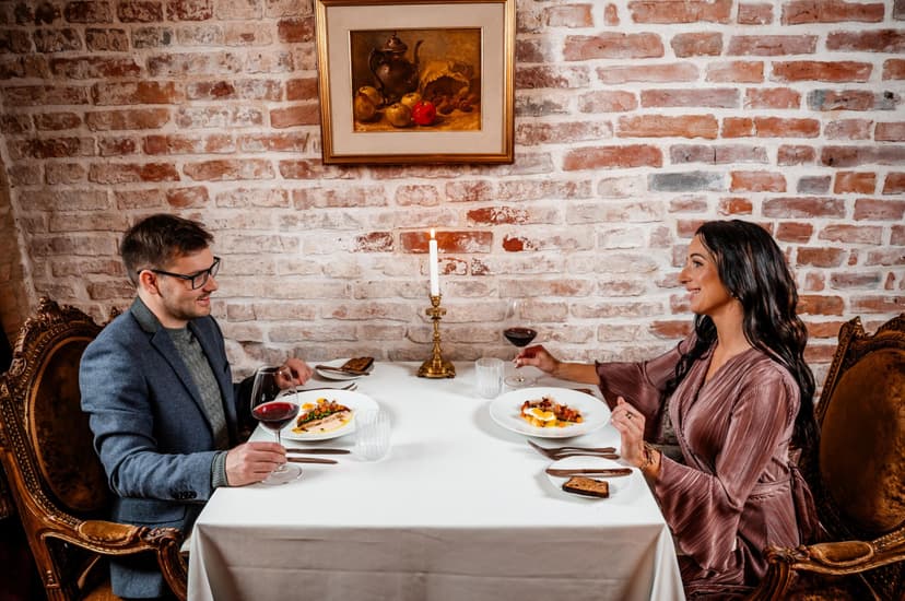 Õhtusöök kahele restoranis Antonius