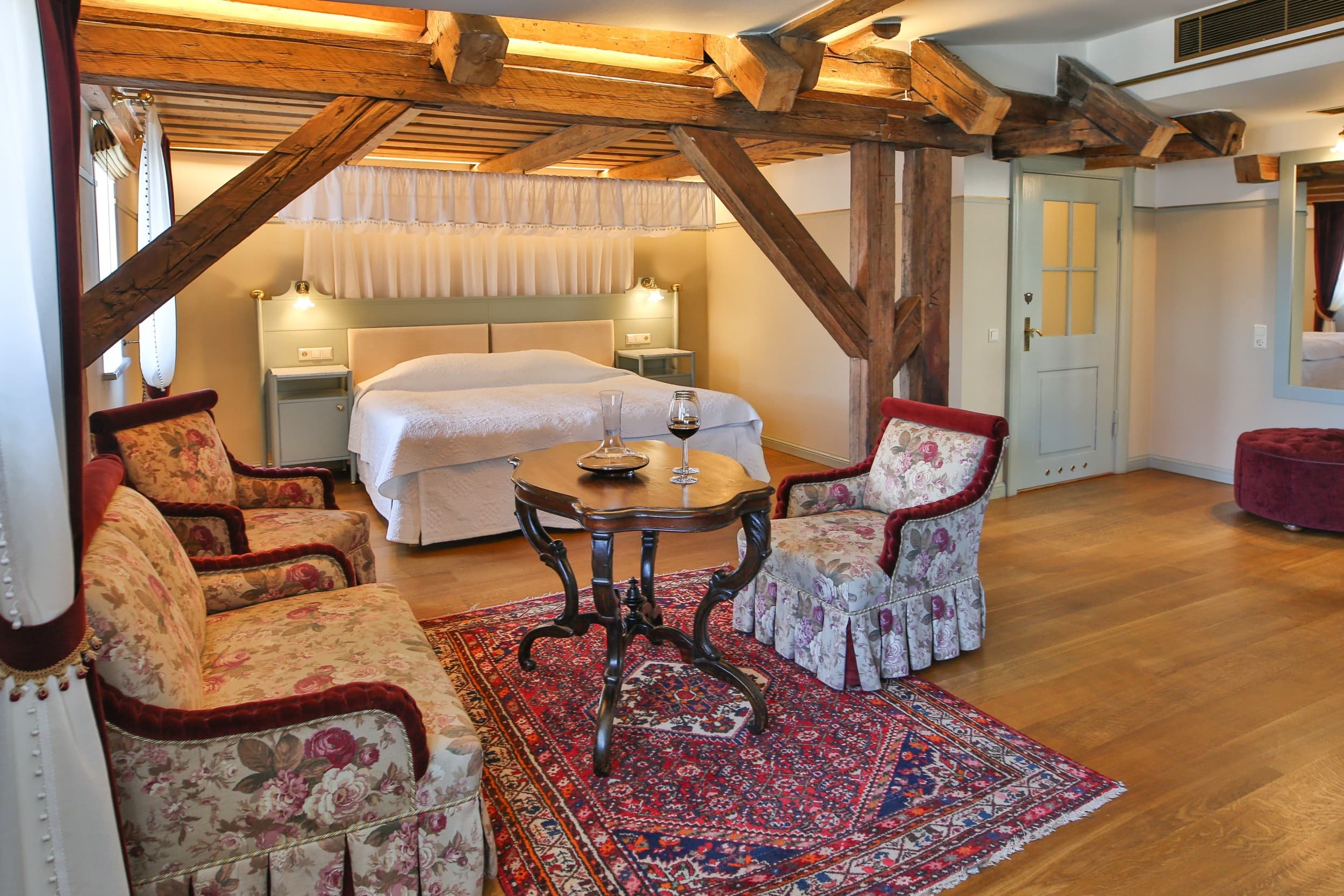 Antonius Boutique Hotel romantikapakett kahele Superior toas | Kingitus