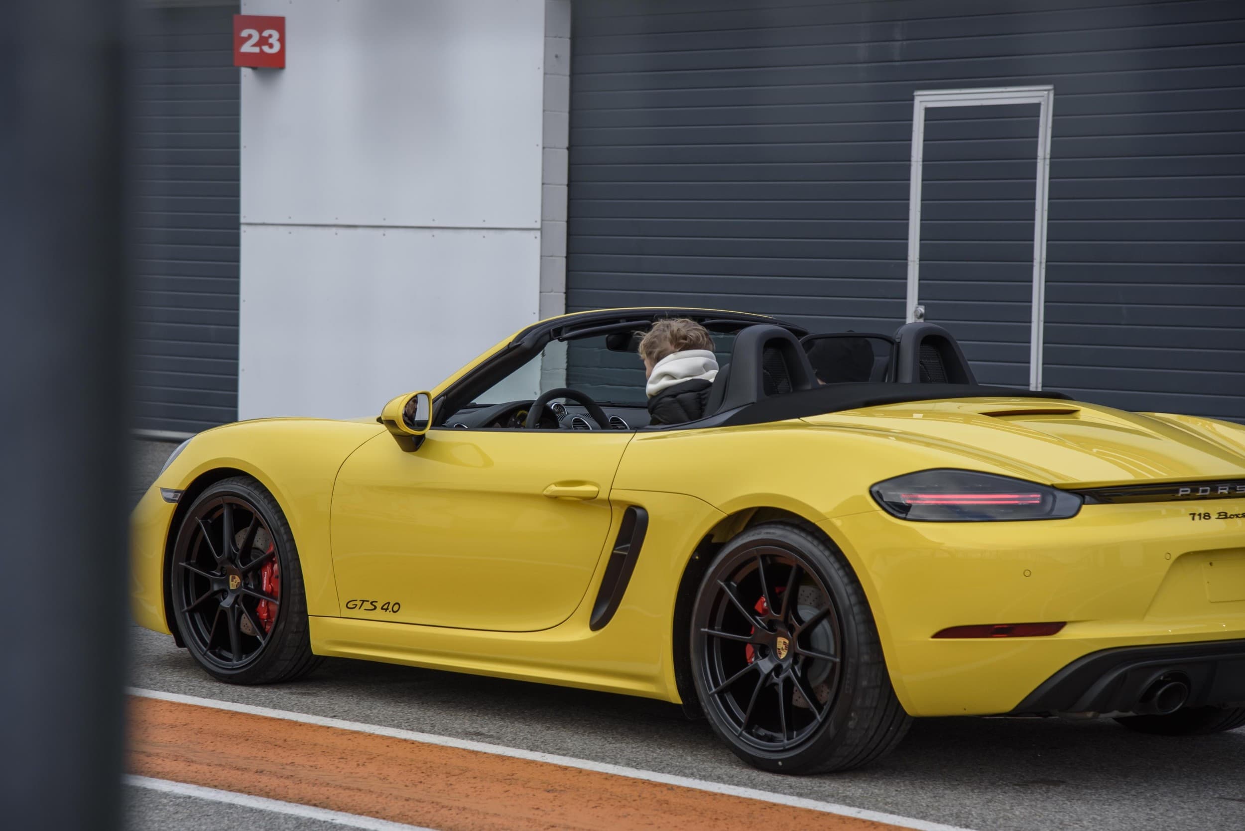 Захватывающая езда за рулем Porsche 718 Boxster GTS 4.0 | Kingitus