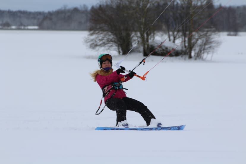 Lumesurfi ehk snowkite koolitus