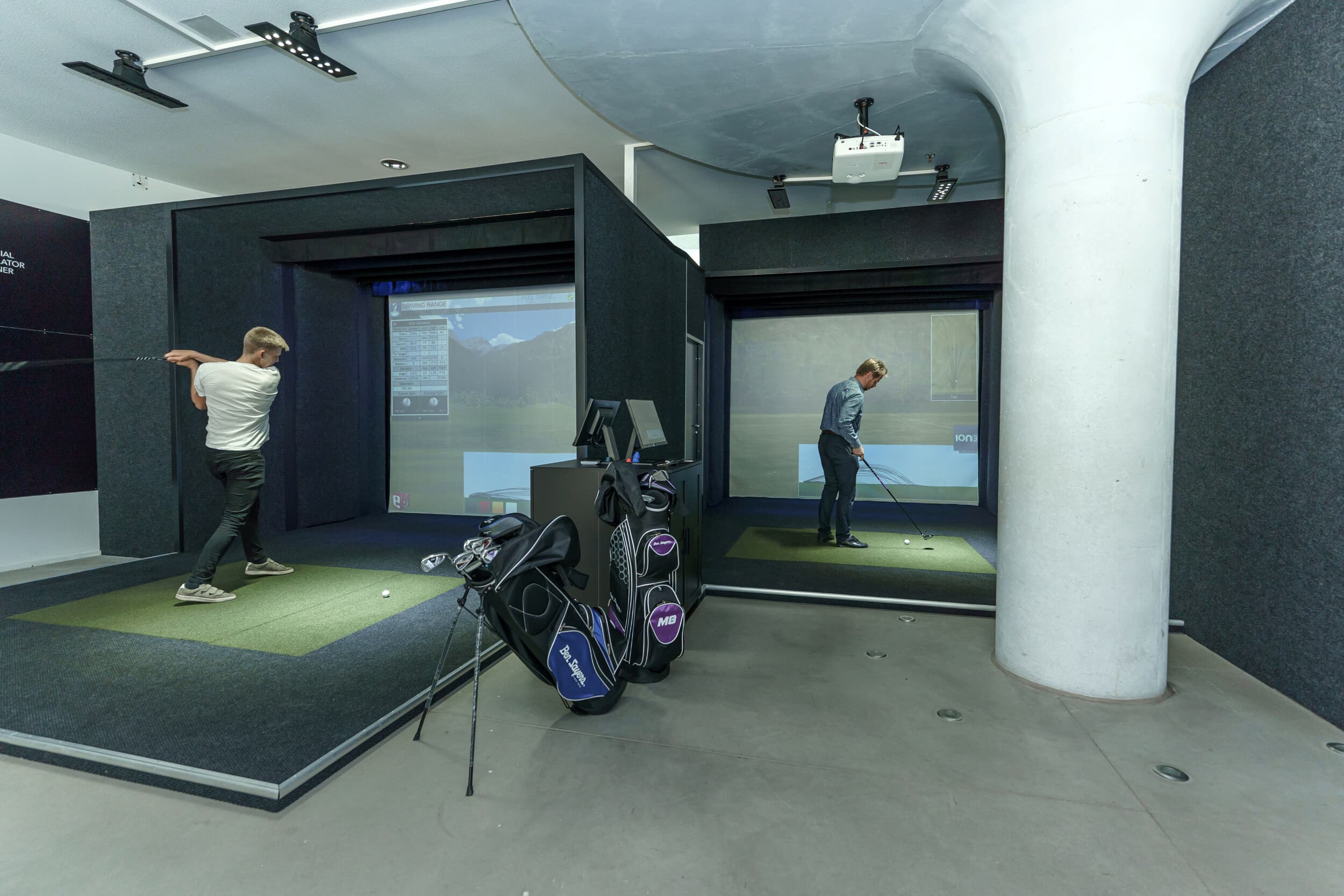 Treening Full Swing golfisimulaatoril