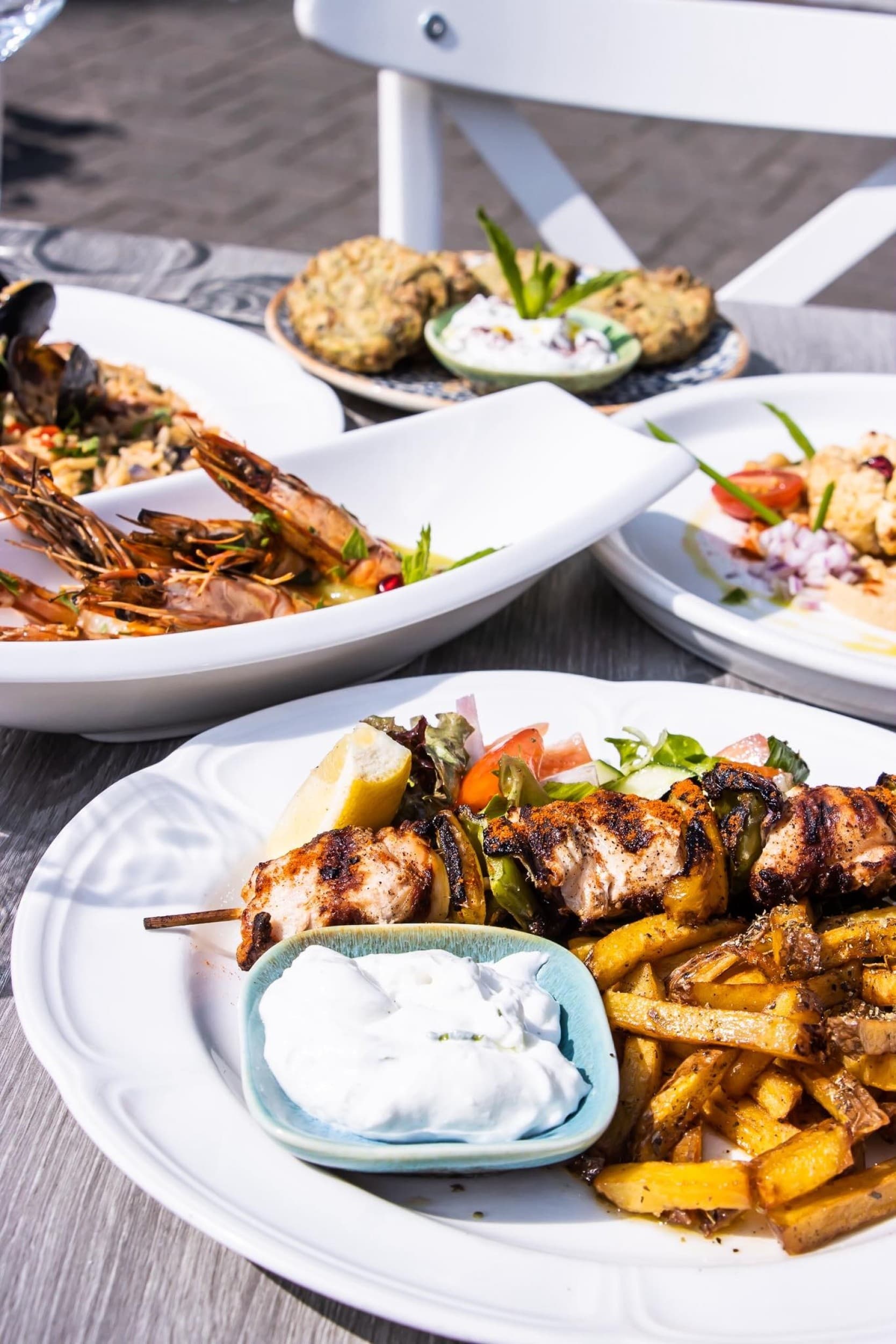 Õhtusöök restoran Oregano suveterassil | Kingitus
