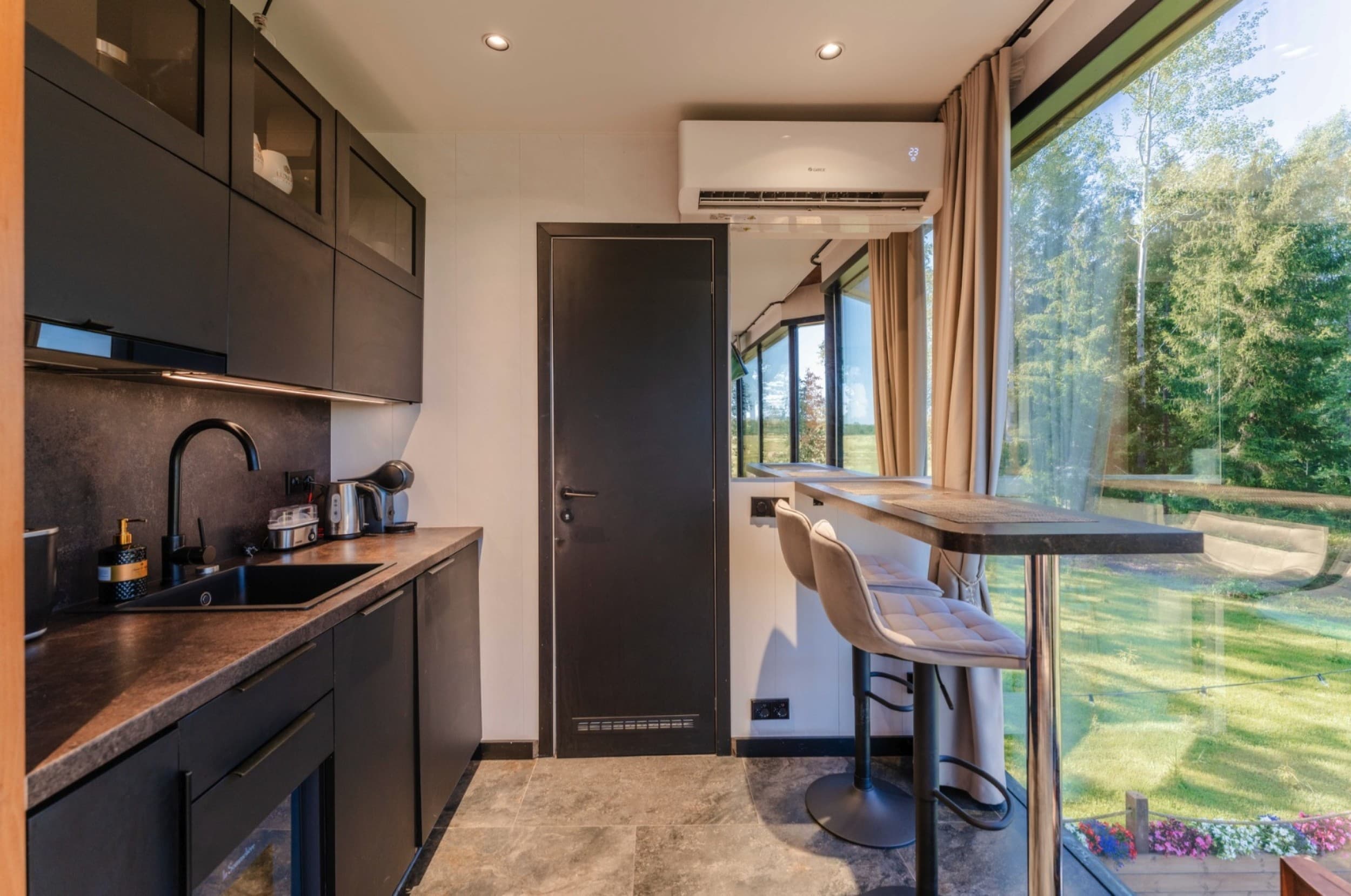 Puhkus Kabuna Luxury Resort privaatses minivillas Hiiumaal | Kingitus