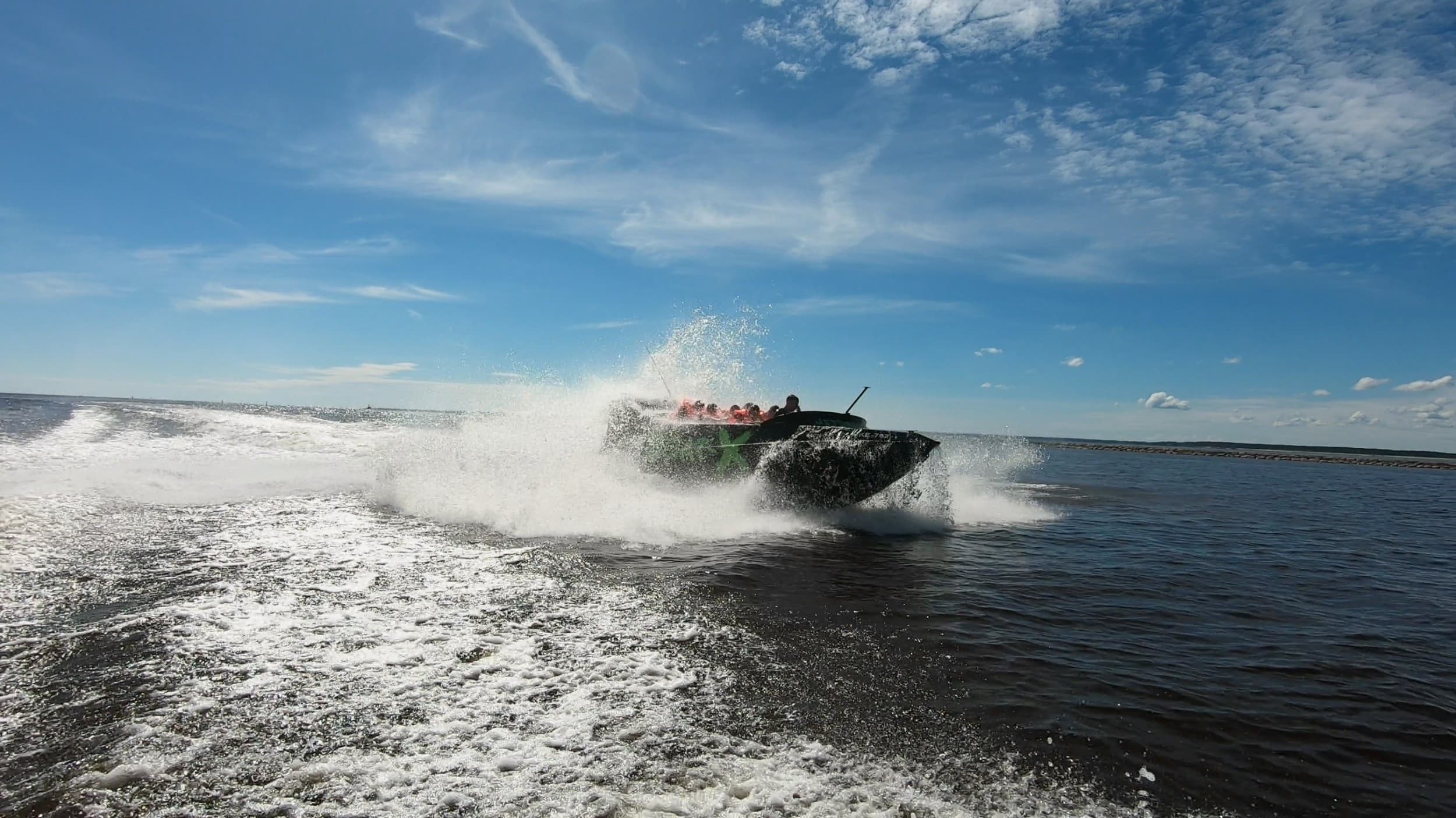 Adrenaliinirohke JetBoat-X sõit Pärnu lahel