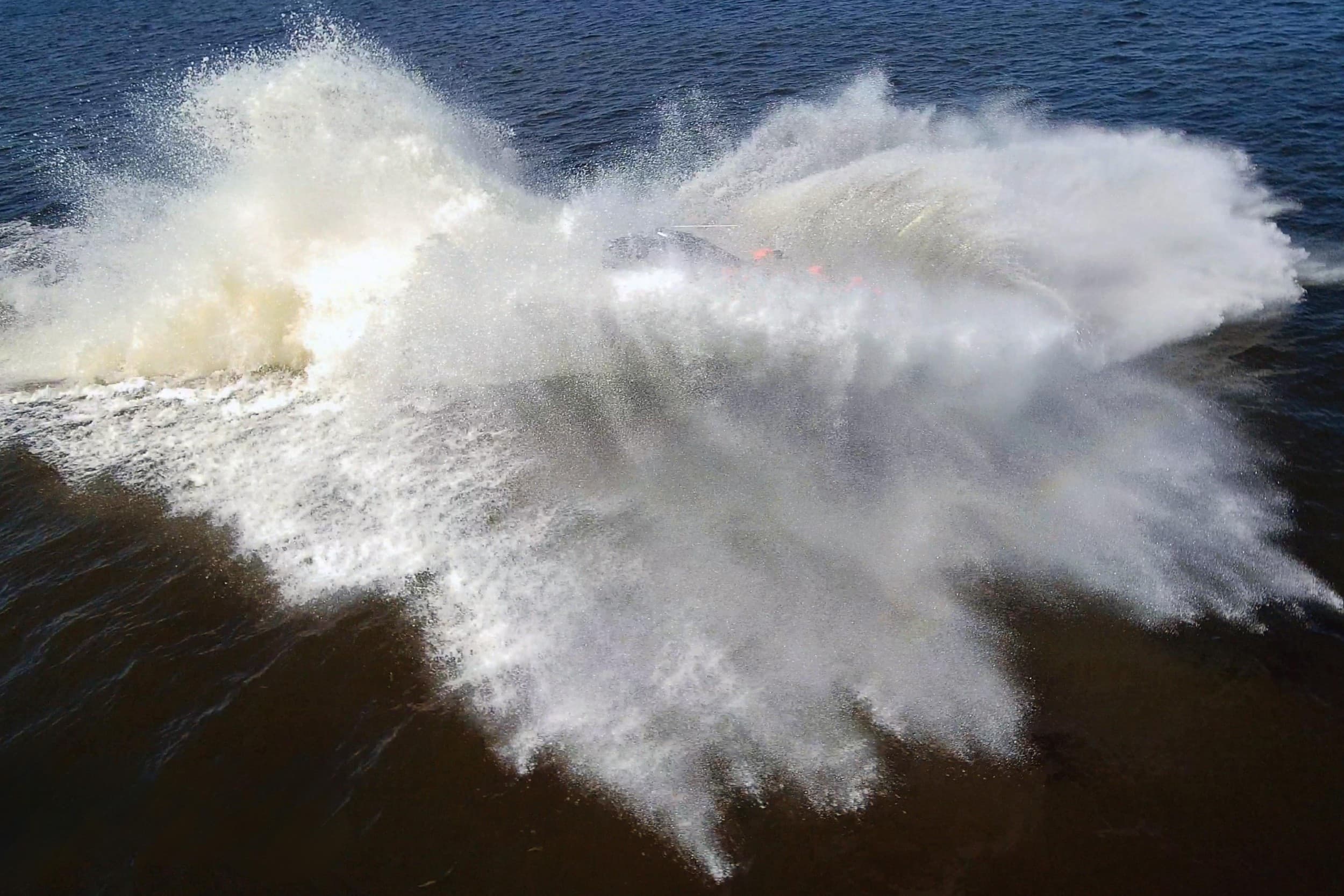 Adrenaliinirohke JetBoat-X sõit Pärnu lahel