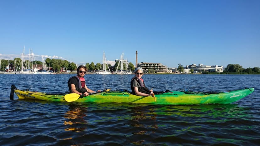 Seikle Vabaks kajakimatk Pärnu lahel kahele