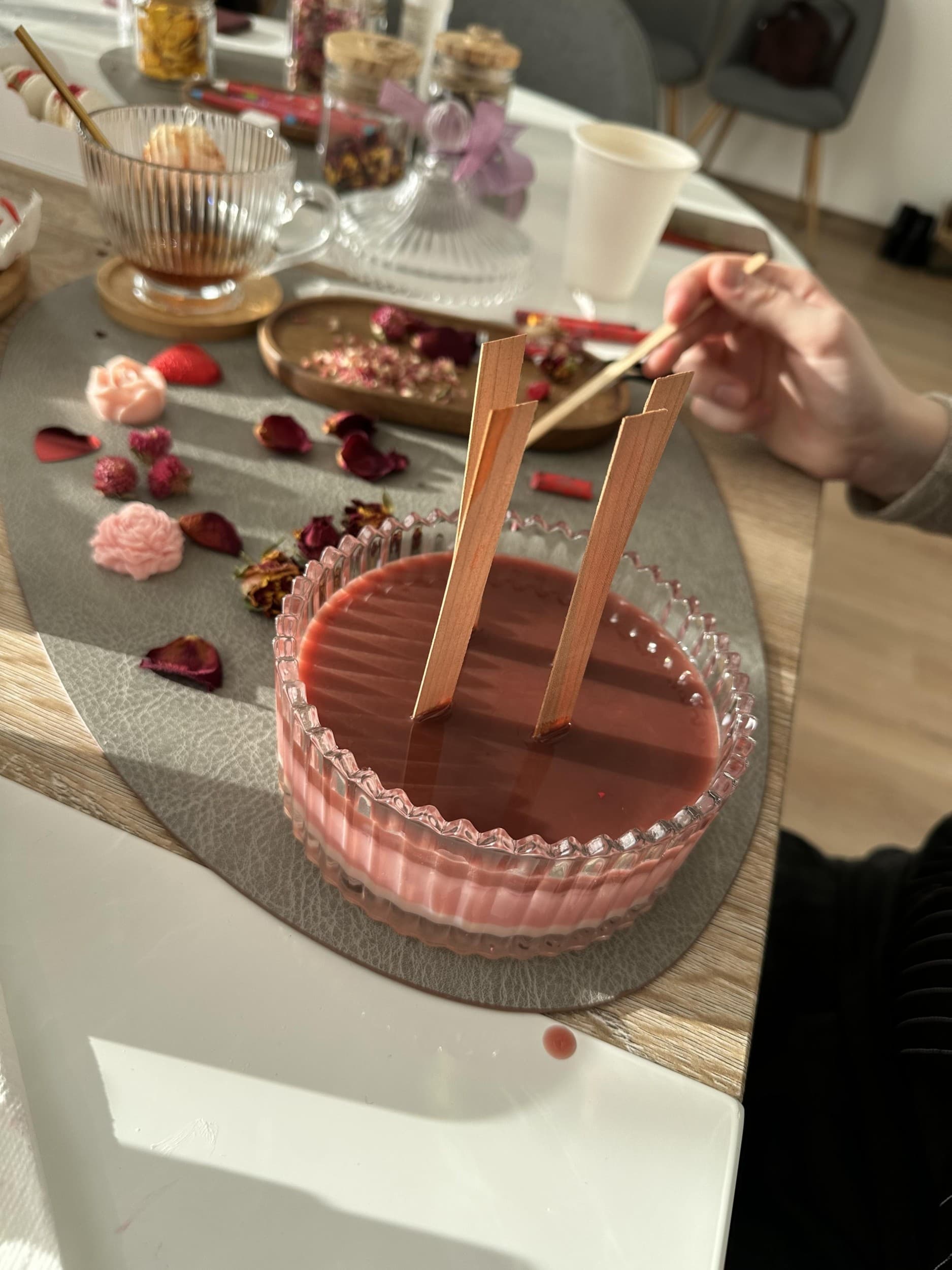 Chandelle Handicraft küünalde valmistamise töötuba seltskonnale