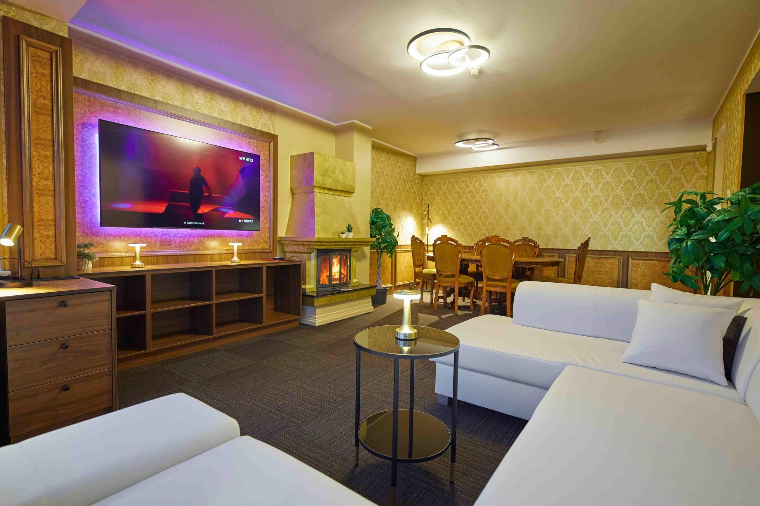 Argipäeva romantikapakett "Me2" Apartmentis või Penthouse-is | Kingitus