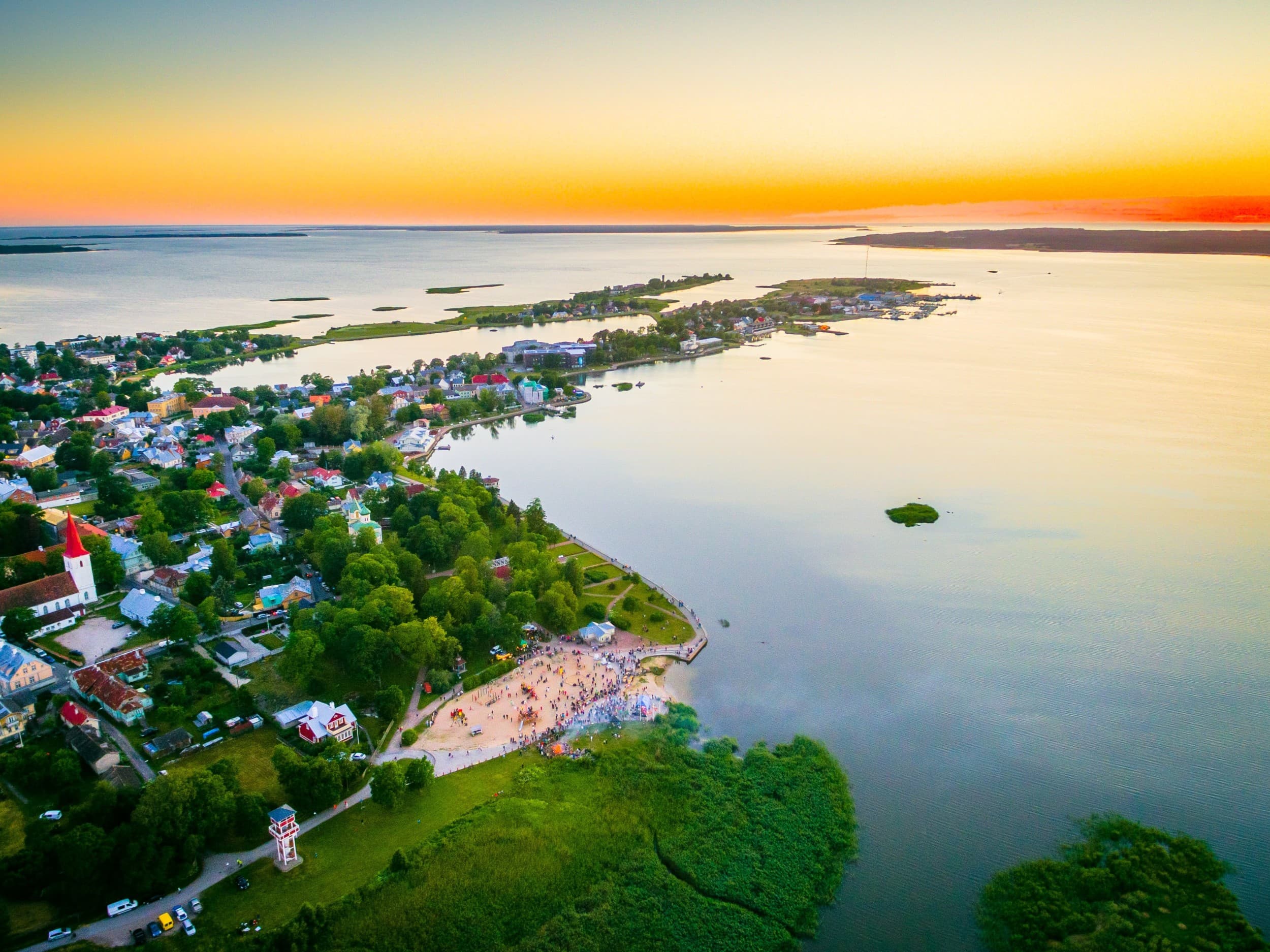 Mereäärne elamusmajutus koos saunaga Haapsalus | P-N | Kingitus