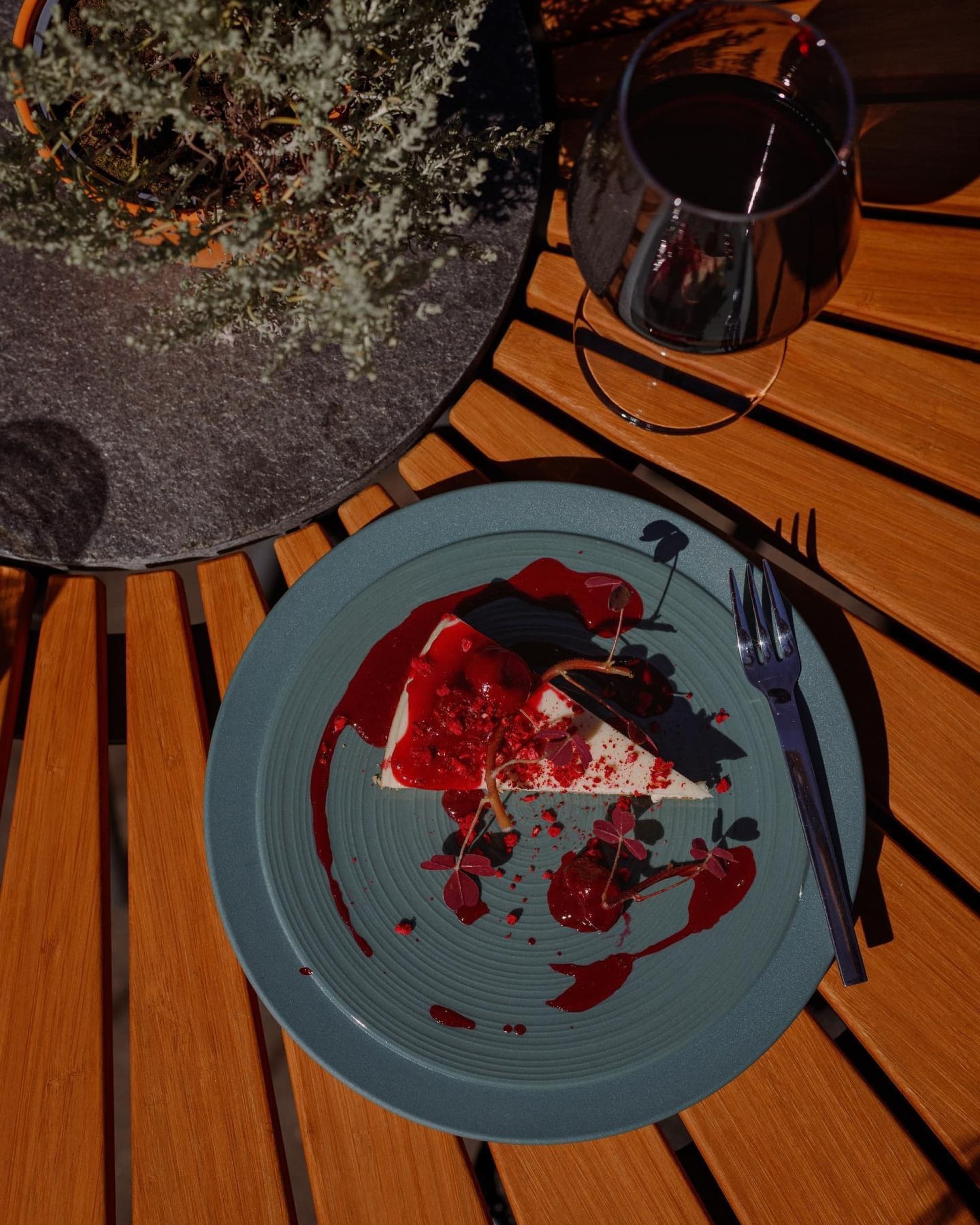 Прогулка на роскошной яхте и изысканный ужин в ресторане Kalevi Jahtklubi Resto для двоих