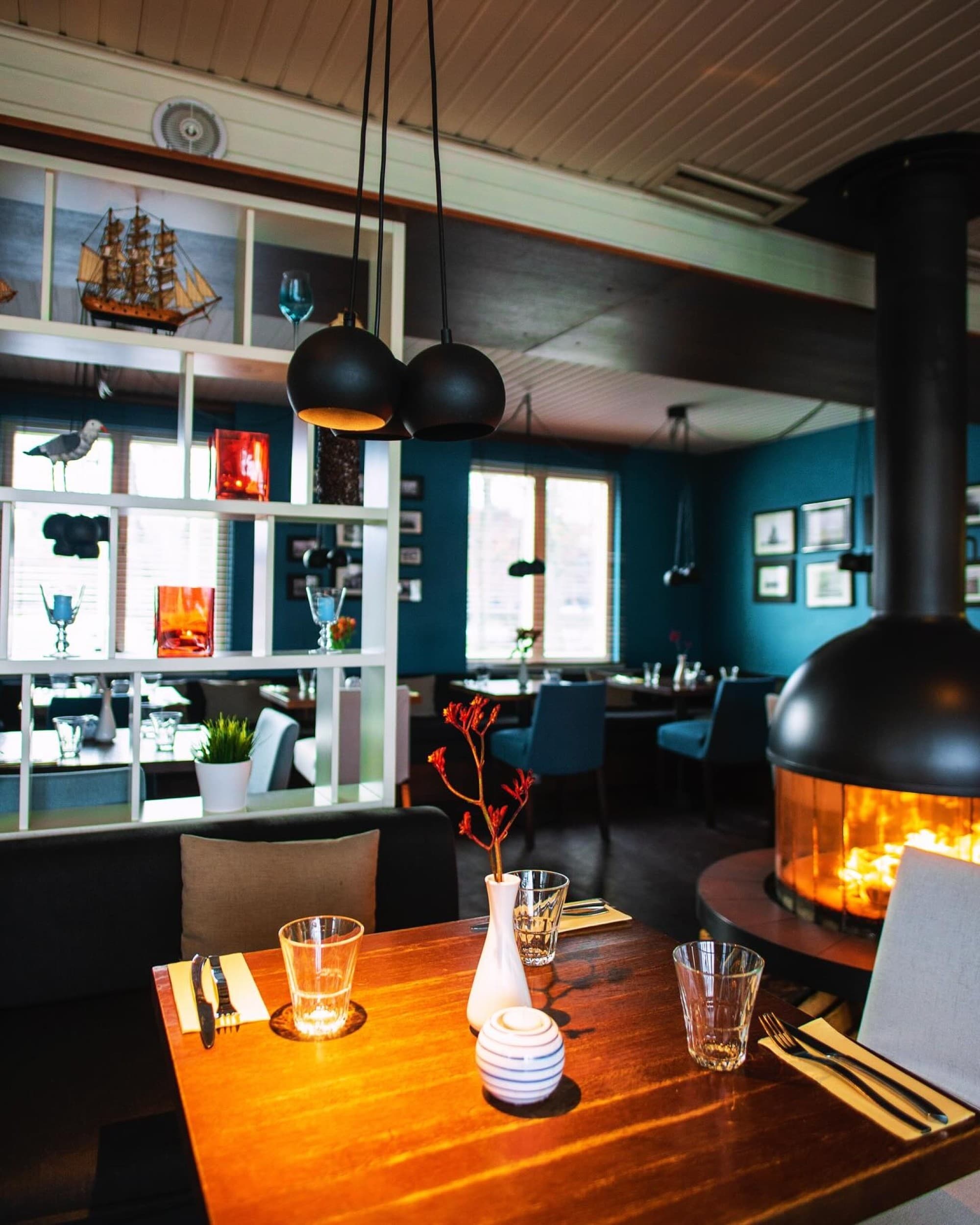 Прогулка на роскошной яхте и изысканный ужин в ресторане Kalevi Jahtklubi Resto для двоих