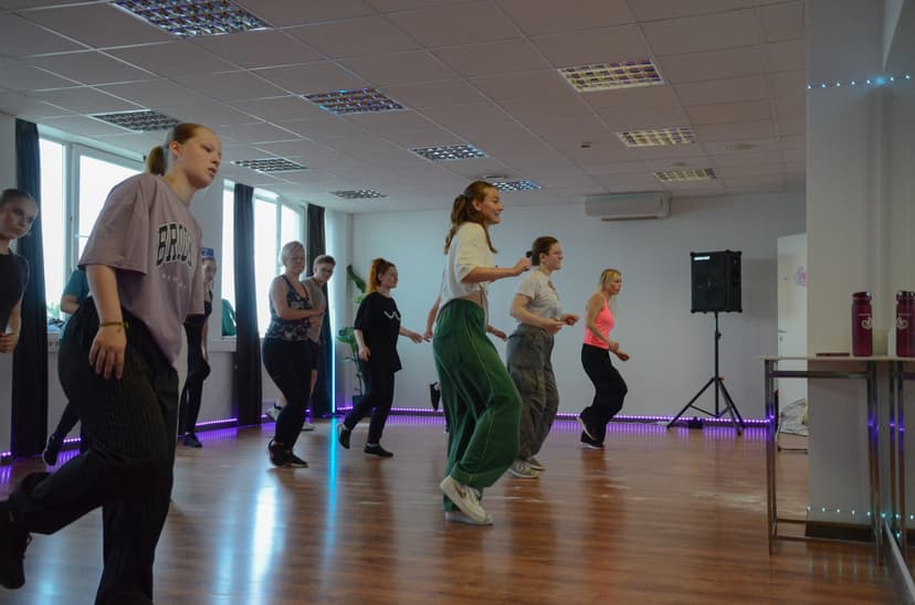 Eratrenn grupile Spirit Studios