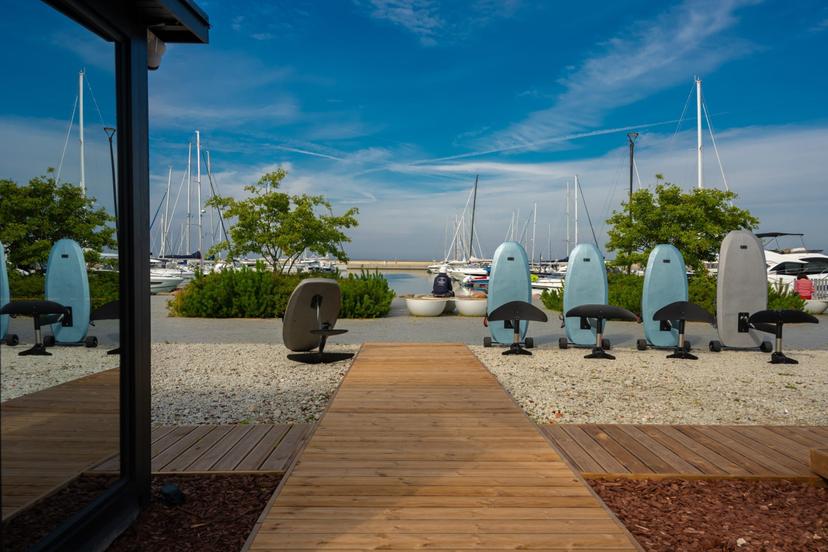 Lenda üle vee ilma purje ja mürata! eFoili lend Haven Jahisadamas ühele