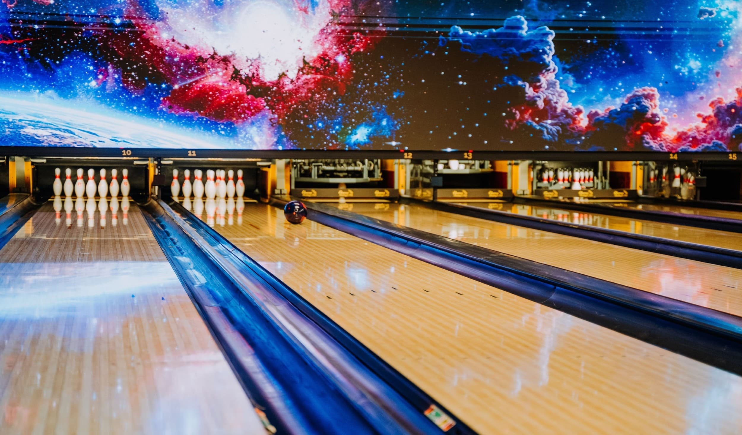 Bowlingumäng klassikalisel rajal Elamus Bowling & Pubis | 1h | Kingitus