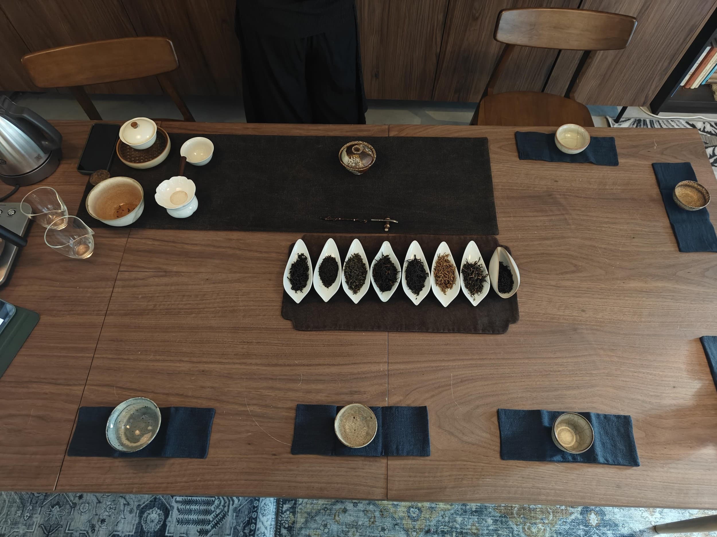Hiina tee degusteerimine ja gongfu tee valmistamise töötuba kahele