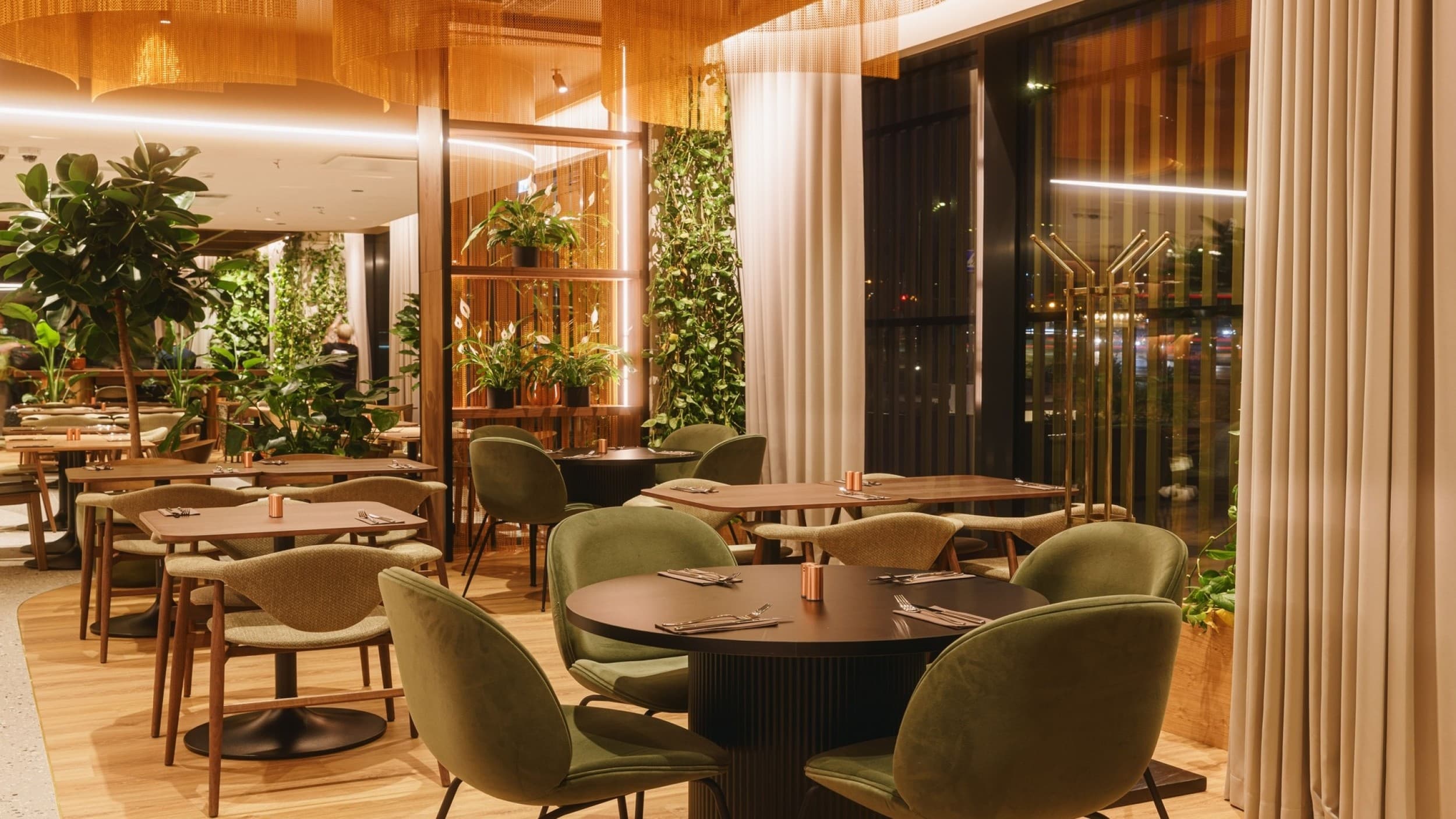 Романтический пакет проживания с ужином в Novotel Tallinn