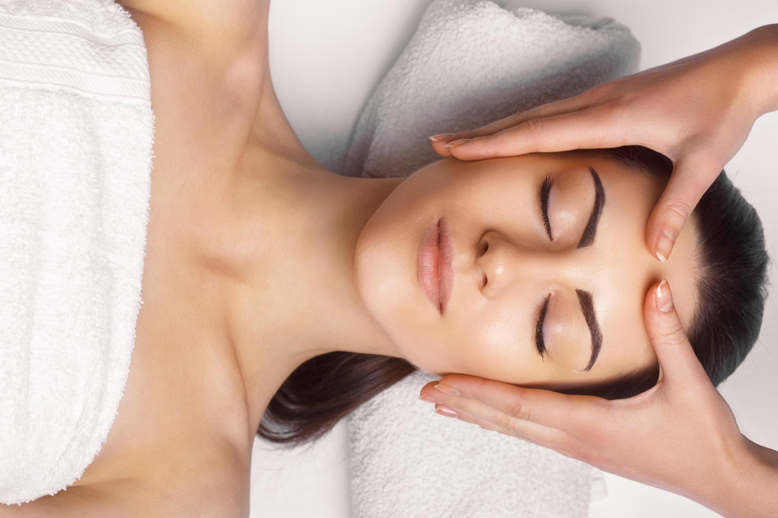 Коллагеновый уход tilk! Skin Booster x WABA для лица, линии подбородка, шеи и декольте