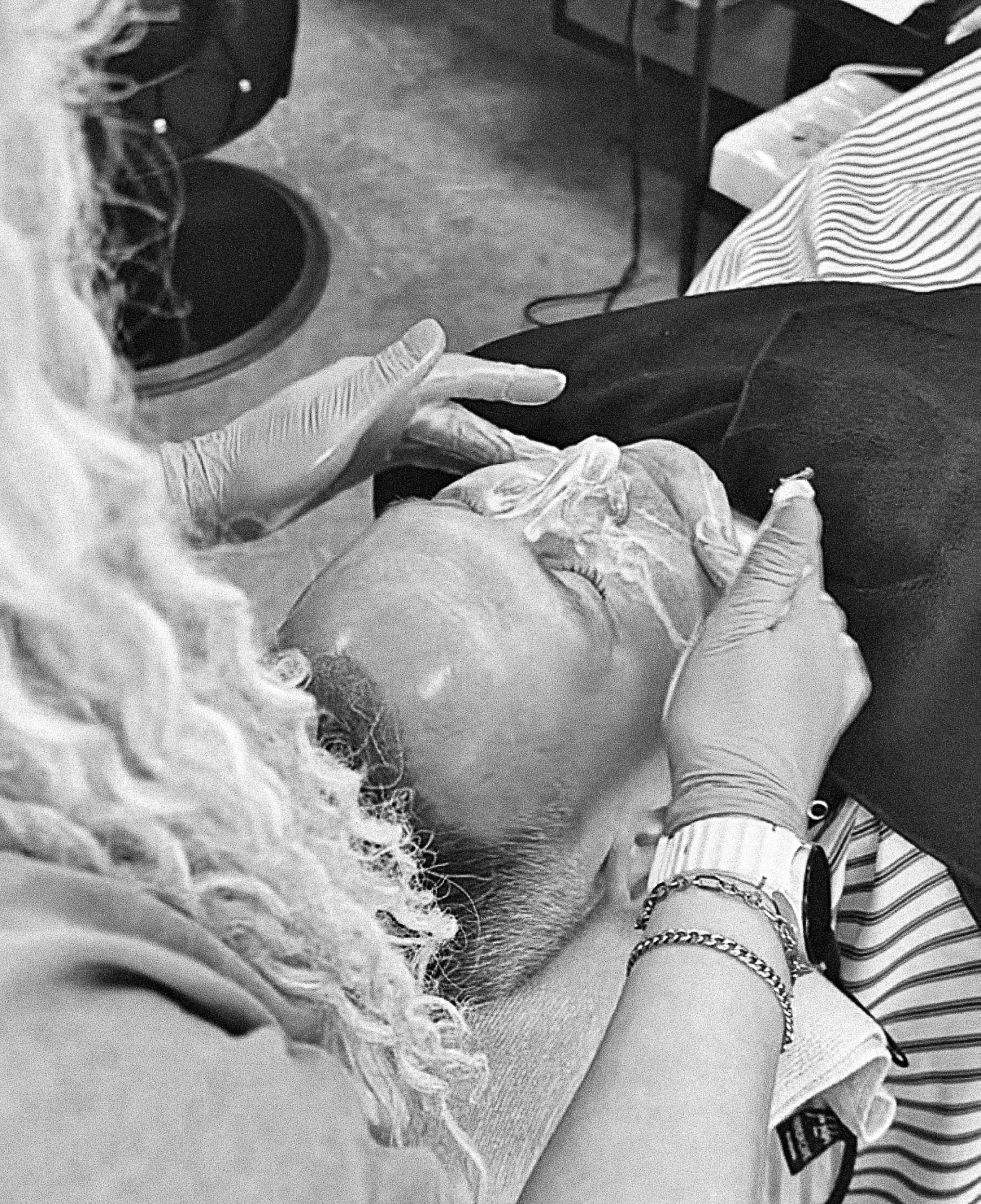 Мужская стрижка и Face Spa в Barberina