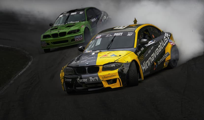 Hullumeelne sõit Driftiautos