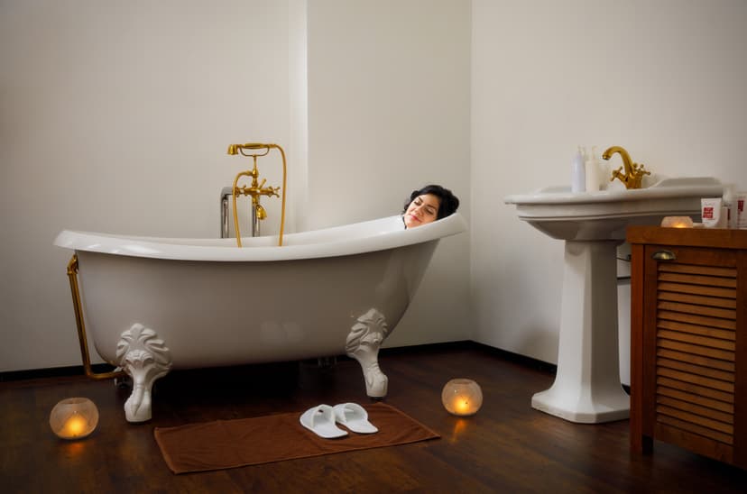 Meresuu signatuurhoolitsus näole ja kehale