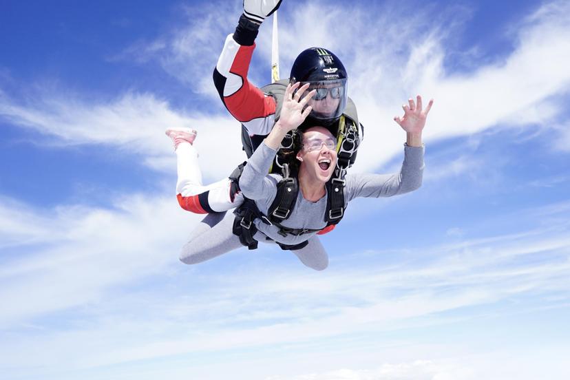 Tandemhüpe langevarjuga (4000 m) + videosalvestus