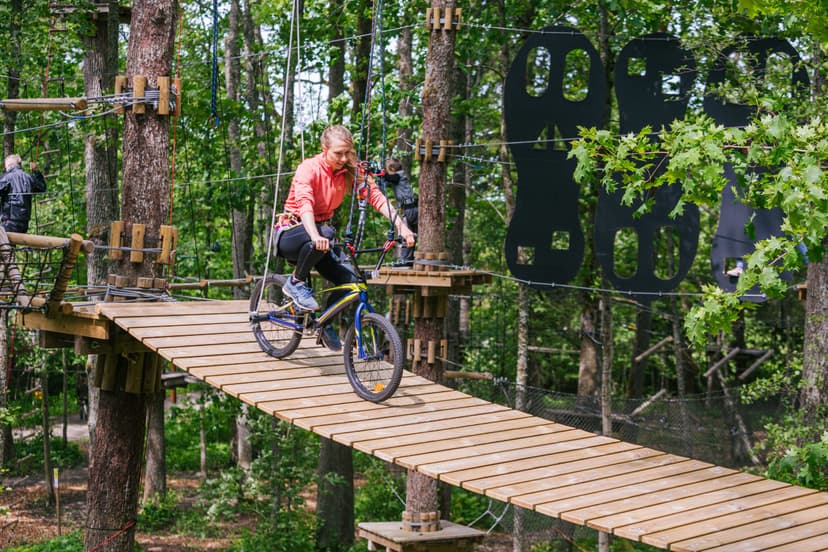 Põnev seiklusrada täiskasvanule Valgeranna seikluspargis