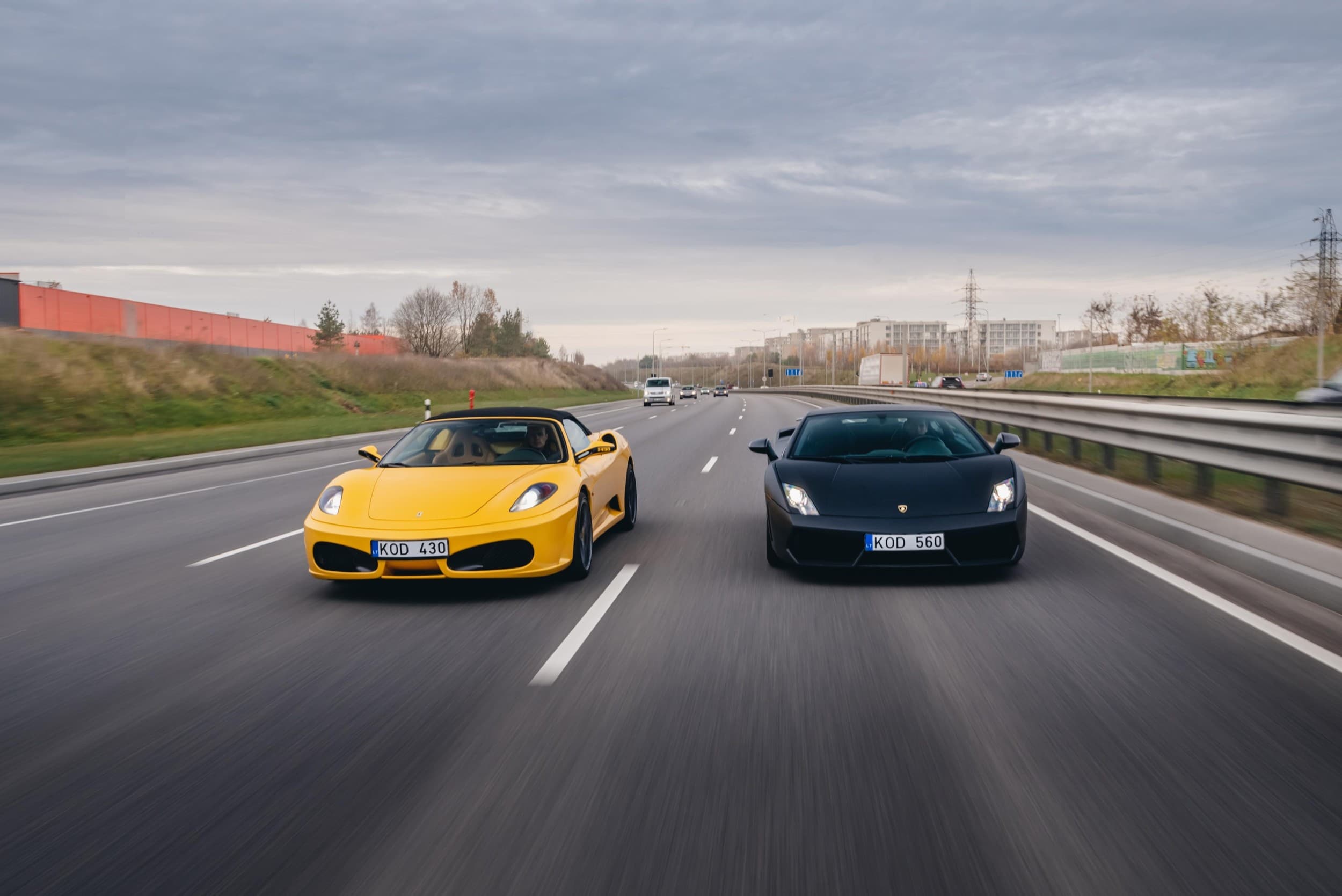 Впечатления от езды на Ferrari или Lamborghini | Kingitus