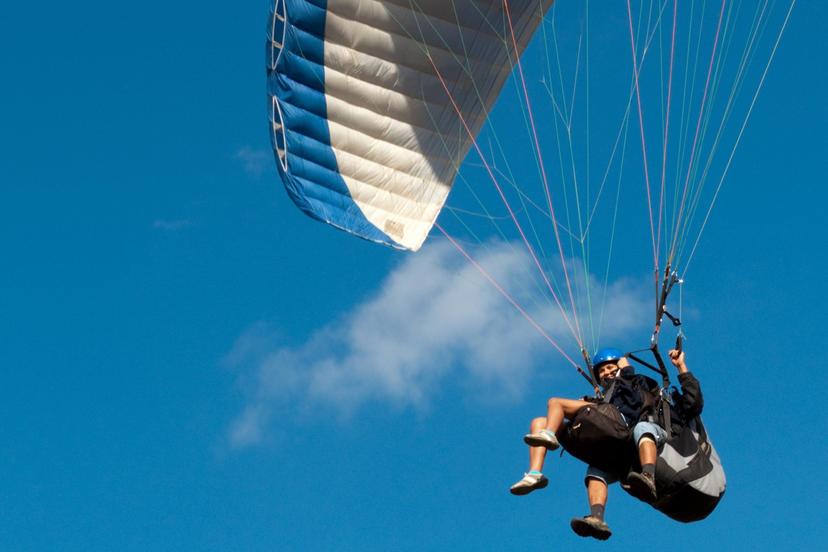 Adrenaliinirohke lend paraplaanil + video