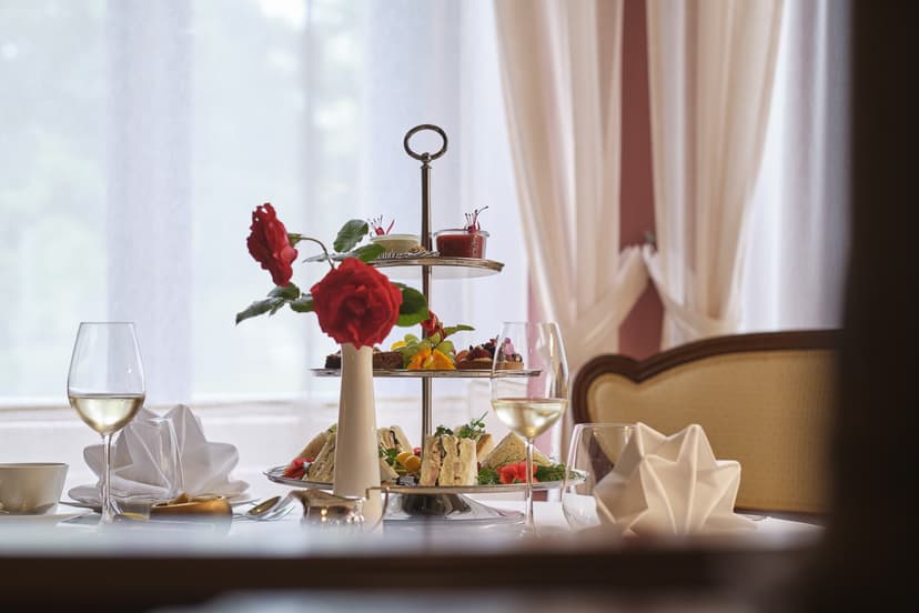 Nauditav pärastlõunatee Villa Ammendes kahele