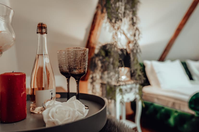 Rataskaevu Boutique romantikapakett “Kaminasoojus"