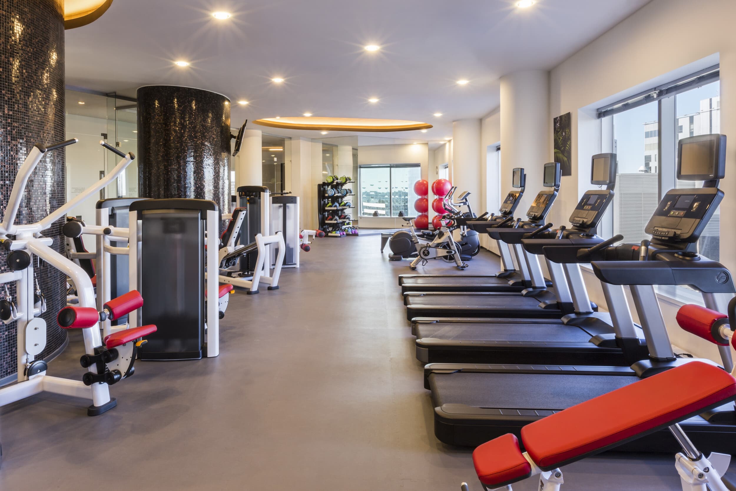 Дневной абонемент „Päev“ в клуб Swissôtel Pürovel Spa & Sport на один месяц