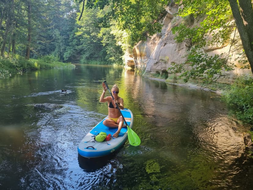 Kanuu või aerulauasõit kahele maalilisel Ahja jõel