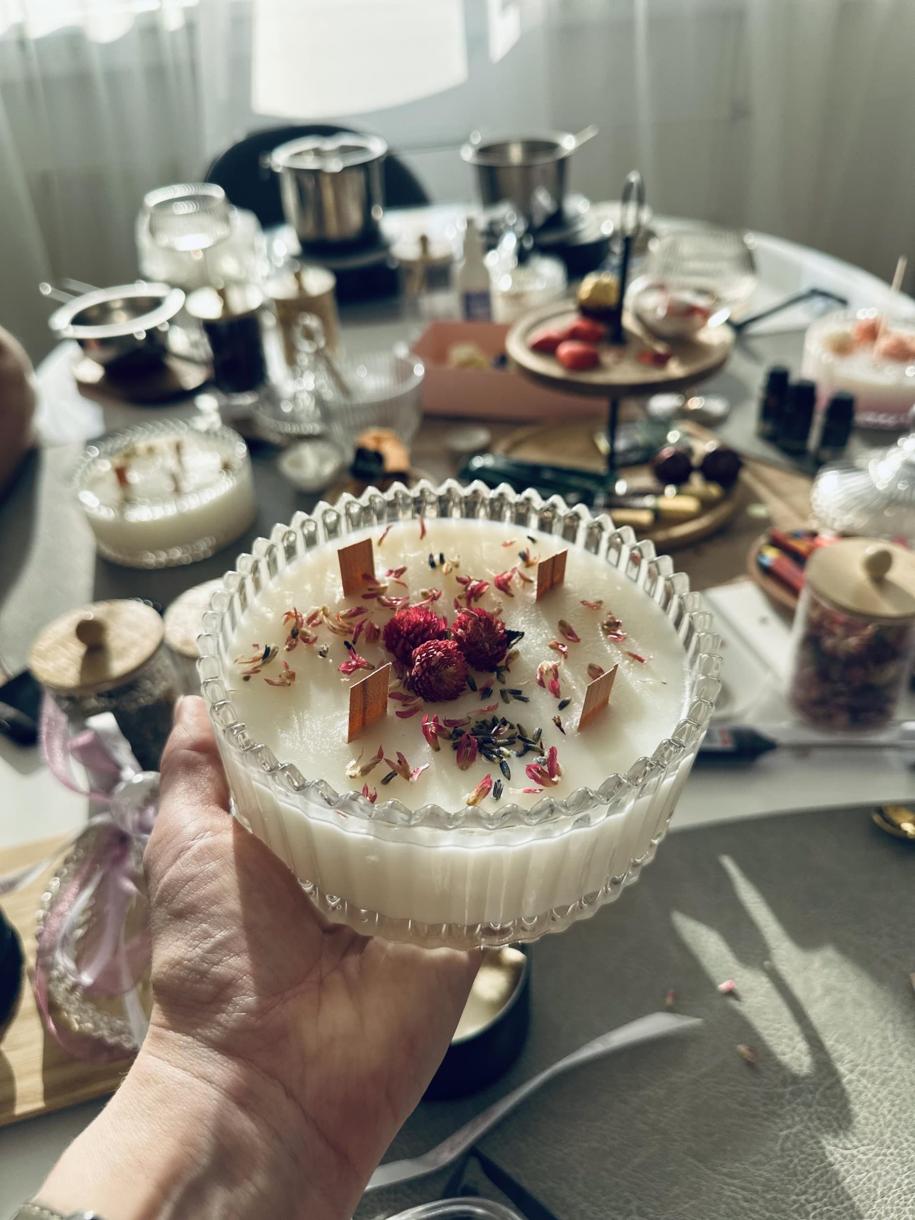Chandelle Handicraft küünalde valmistamise töötuba seltskonnale