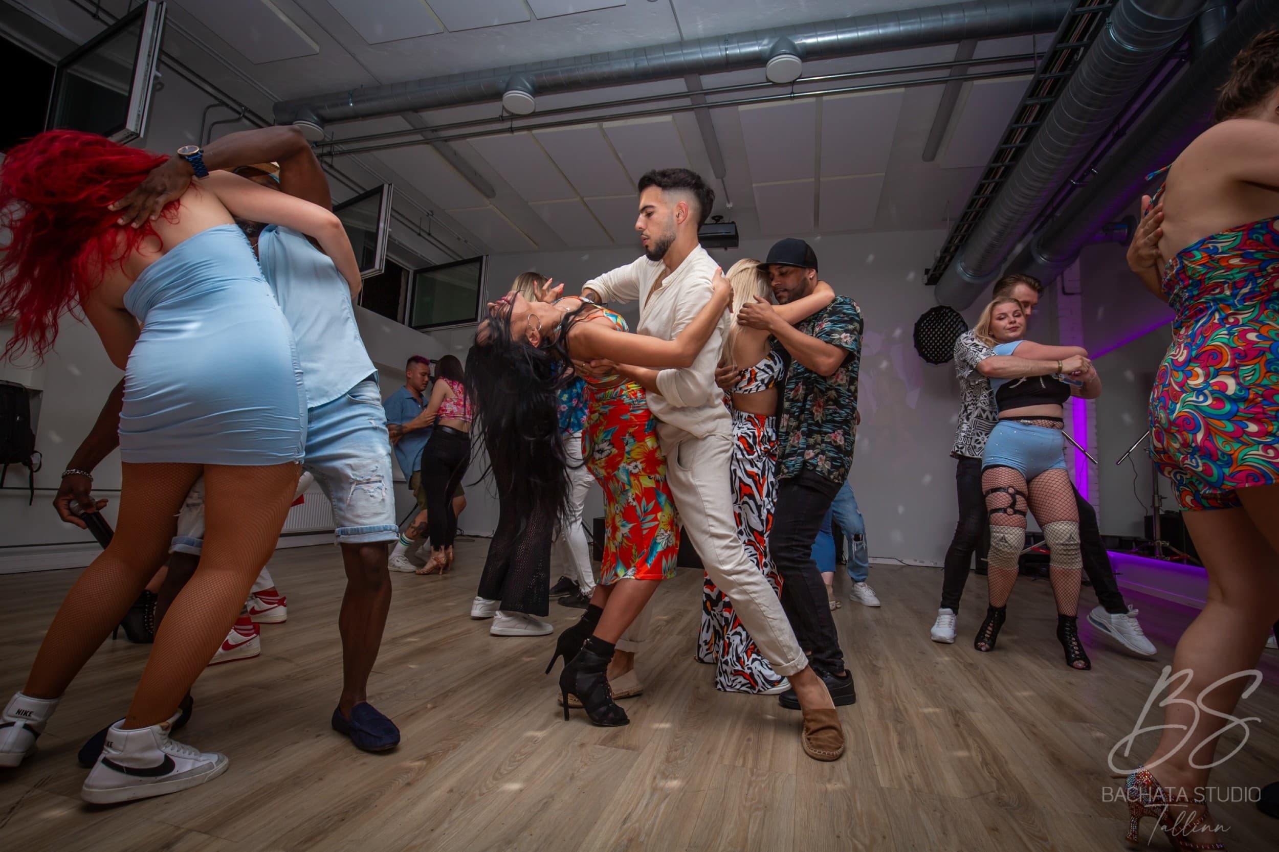 2 kuud tantsutreeninguid Bachata Studio Tallinnas | Kingitus
