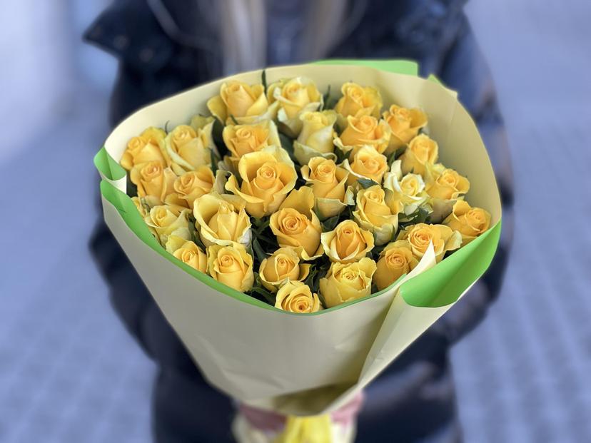 Sõpruse sära – 31 kollast roosi