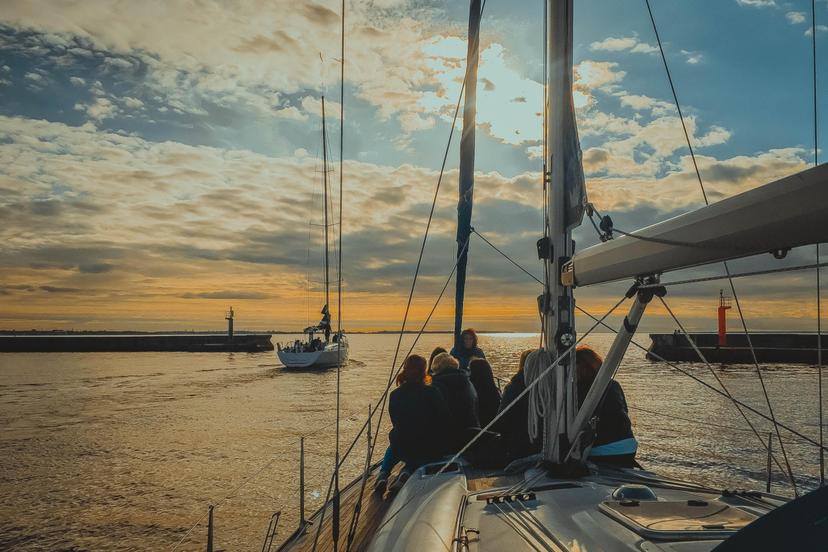 Sõit luksusjahiga ning rikkalik õhtusöök restoranis Kalevi Jahtklubi Resto kahele