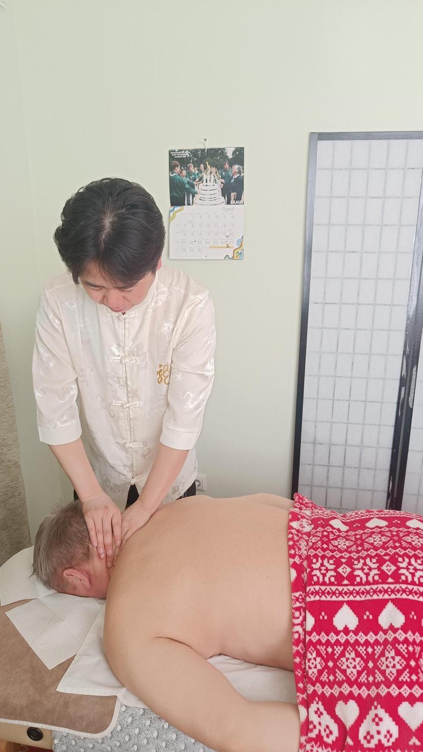 Hiina kehakaalu langetamise massaaž